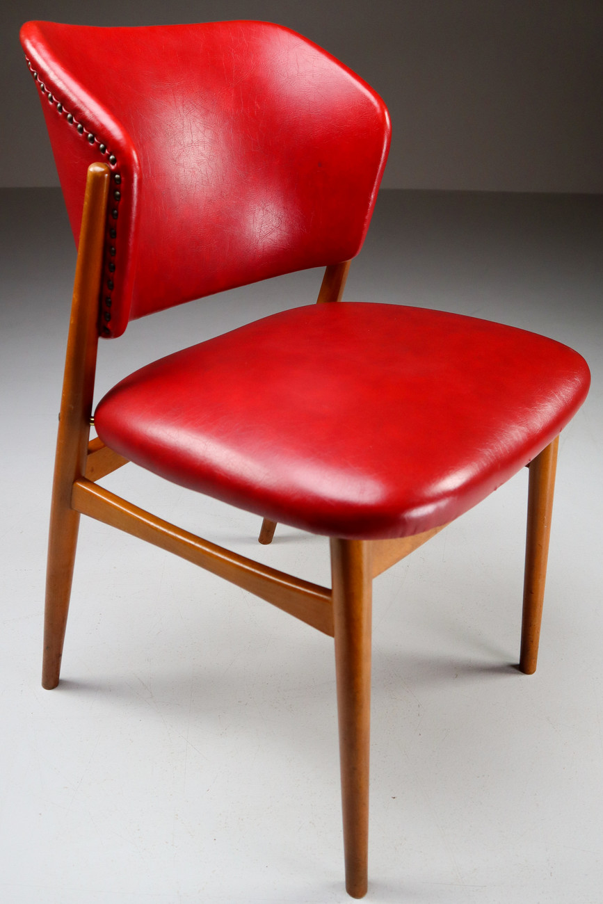 Red mid century online chair