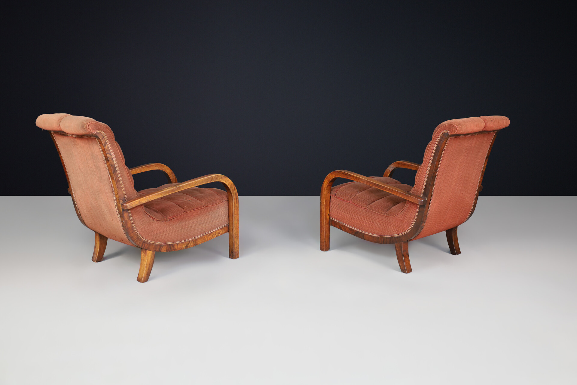 Art Deco lounge chairs  in Walnut and original upholstery attr. Gerhard loos , Austria 1930 Early-20th century