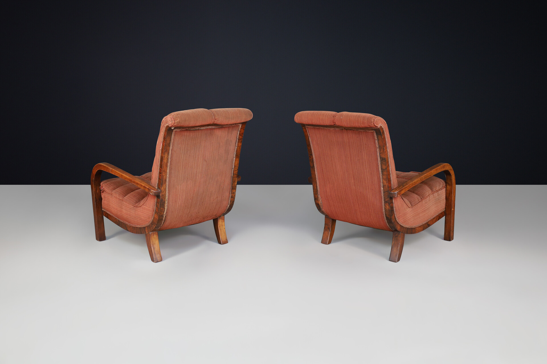 Art Deco lounge chairs  in Walnut and original upholstery attr. Gerhard loos , Austria 1930 Early-20th century