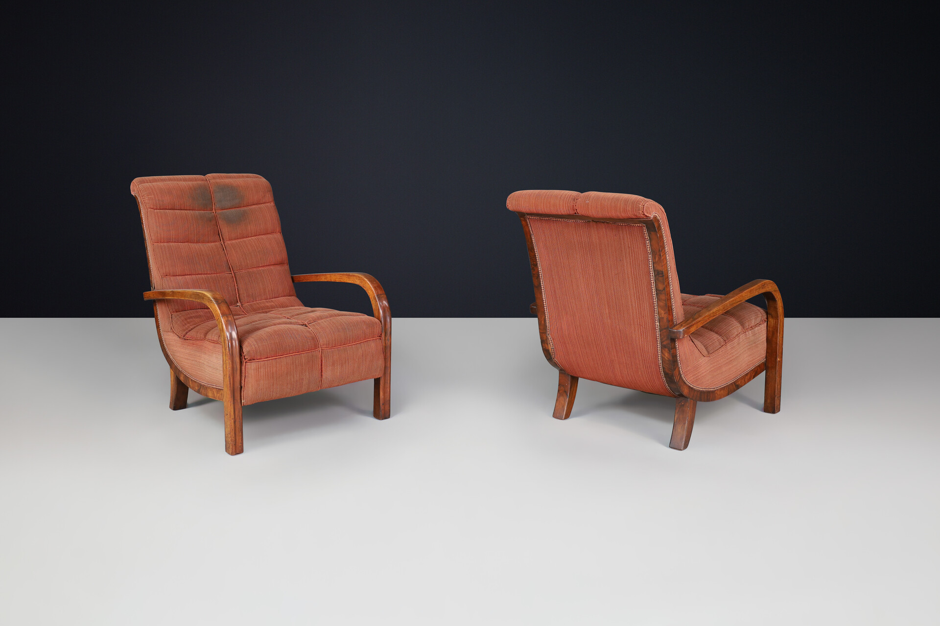 Art Deco lounge chairs  in Walnut and original upholstery attr. Gerhard loos , Austria 1930 Early-20th century