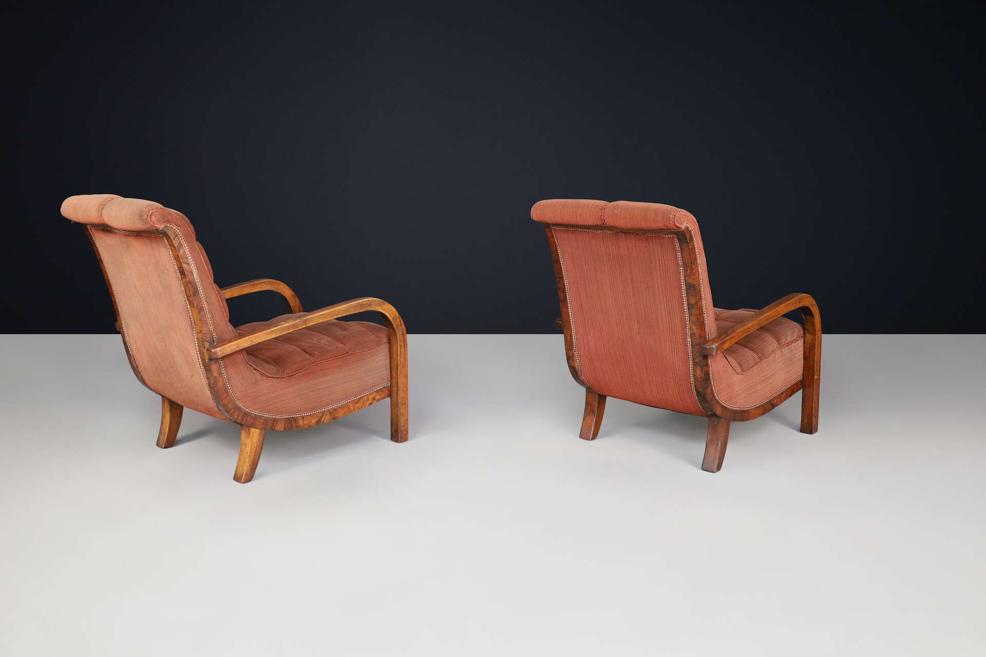 Art Deco lounge chairs  in Walnut and original upholstery attr. Gerhard loos , Austria 1930 Early-20th century