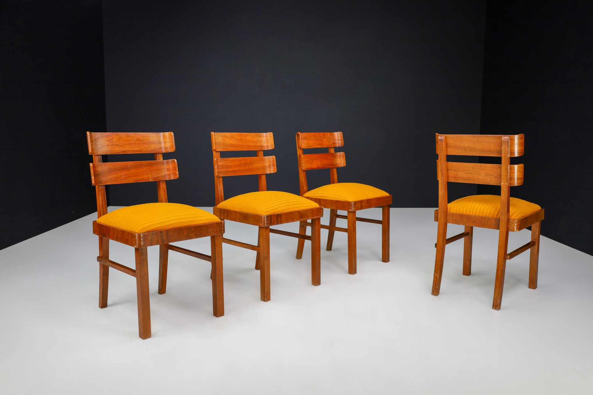 Art deco walnut dining chairs by Jindrich Halabala , Praque 1930s Early-20th century