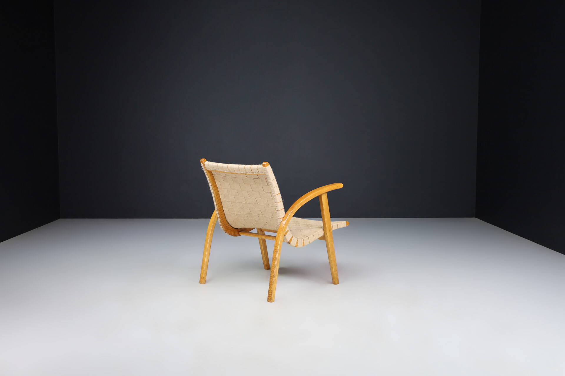 Bauhaus Jan Vanek Easy Chair in Oak Bentwood and Canvas, Praque 1930s Mid-20th century