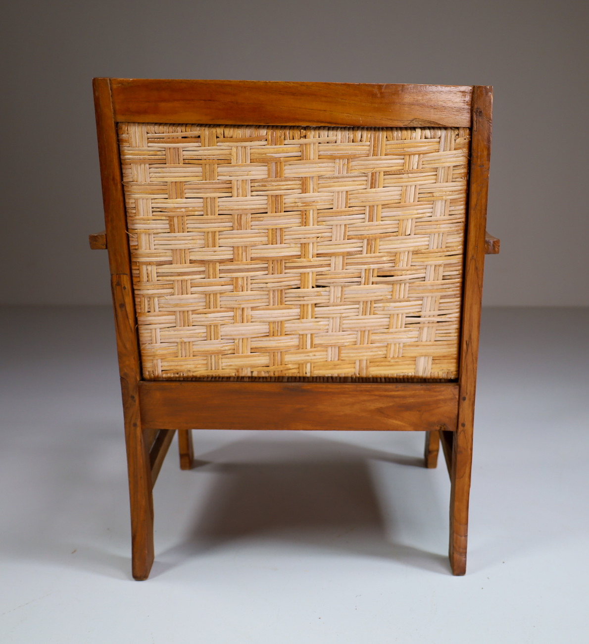 British Colonial Rattan and Wood Art Deco Lounge Chair, India 1920s Early-20th century