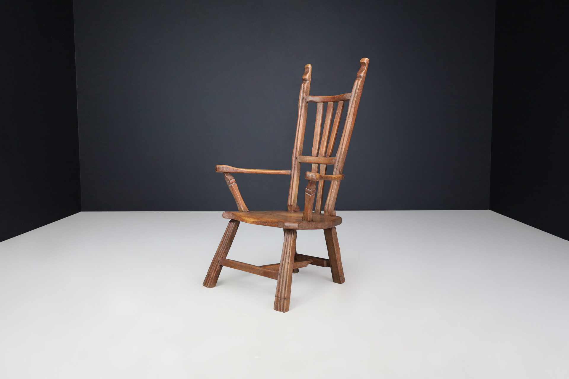 Brutalist Lounge chair in solid oak, France 1960s Mid-20th century