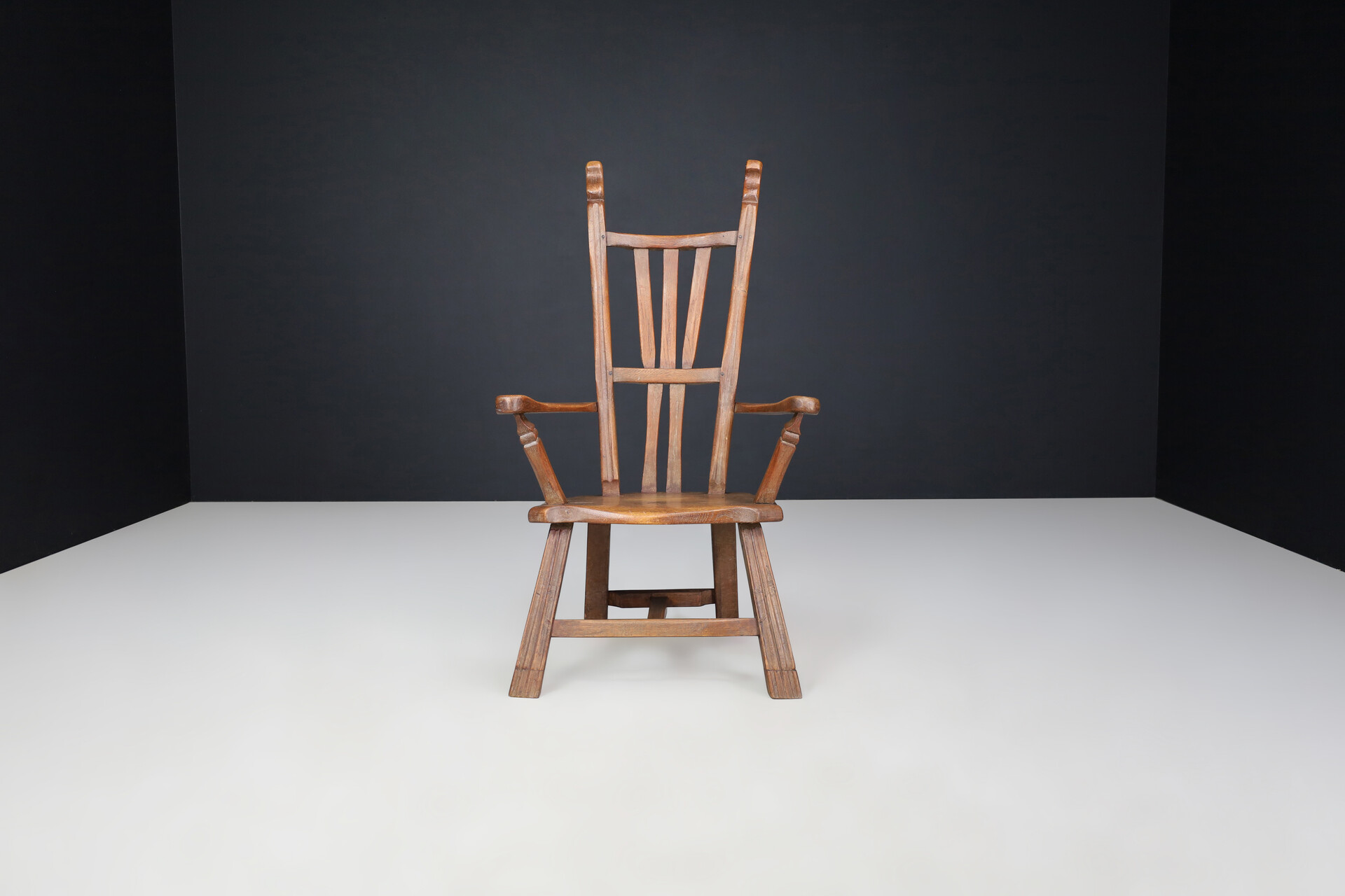 Brutalist Lounge chair in solid oak, France 1960s Mid-20th century