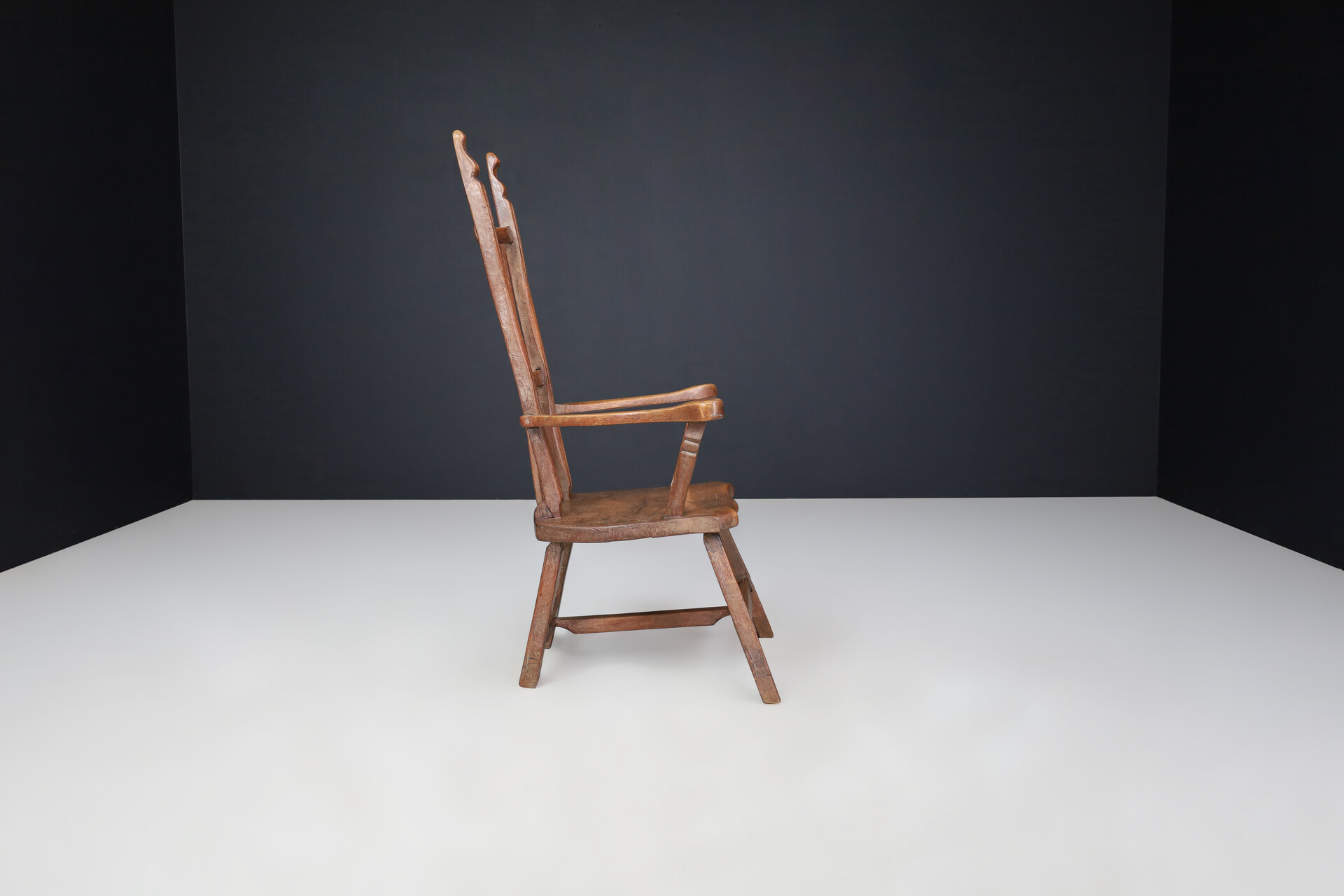 Brutalist Lounge chair in solid oak, France 1960s Mid-20th century