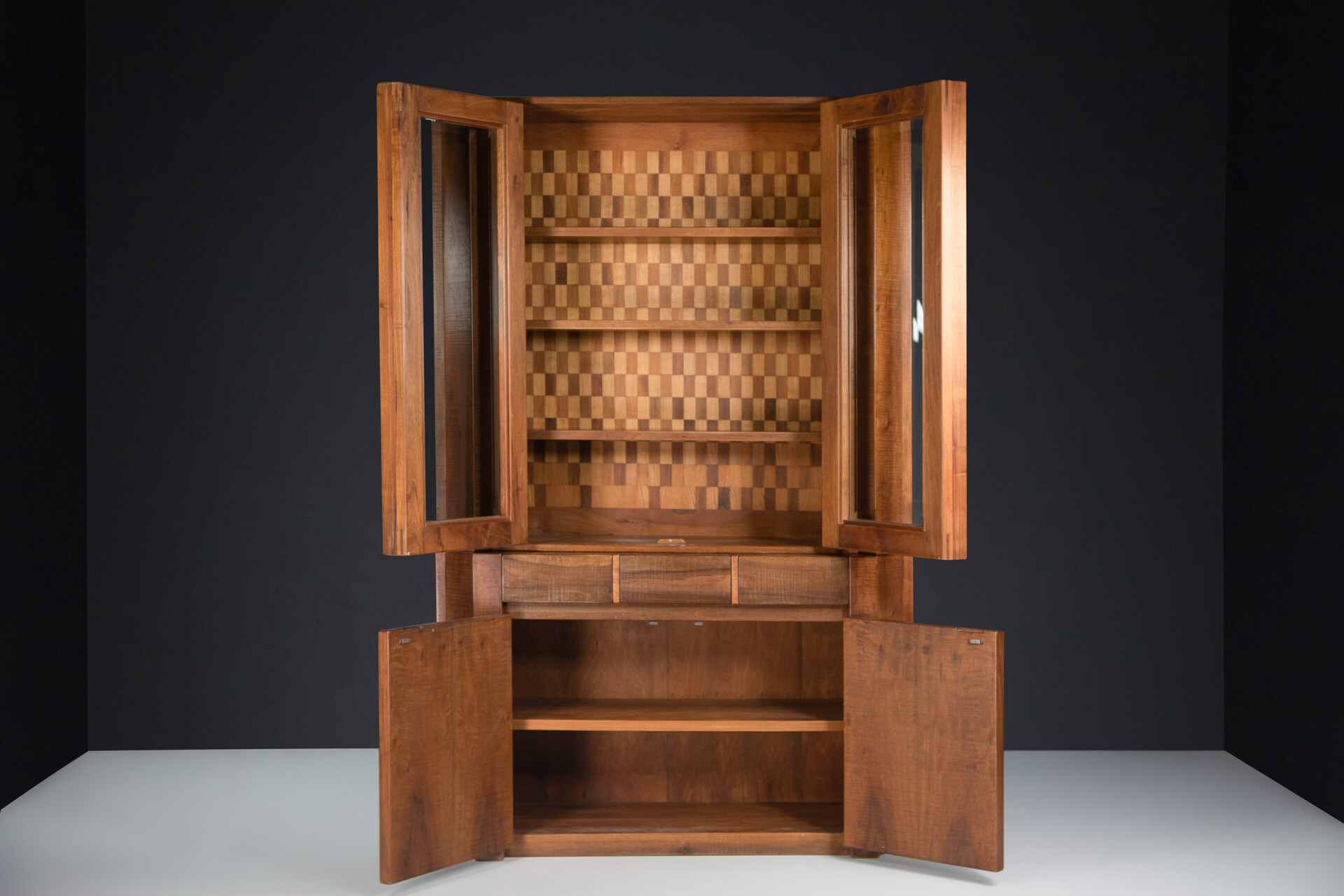 Brutalist Modern Giuseppe Rivadossi Tall Glazed Cabinet in Walnut, Italy 1970s Mid-20th century