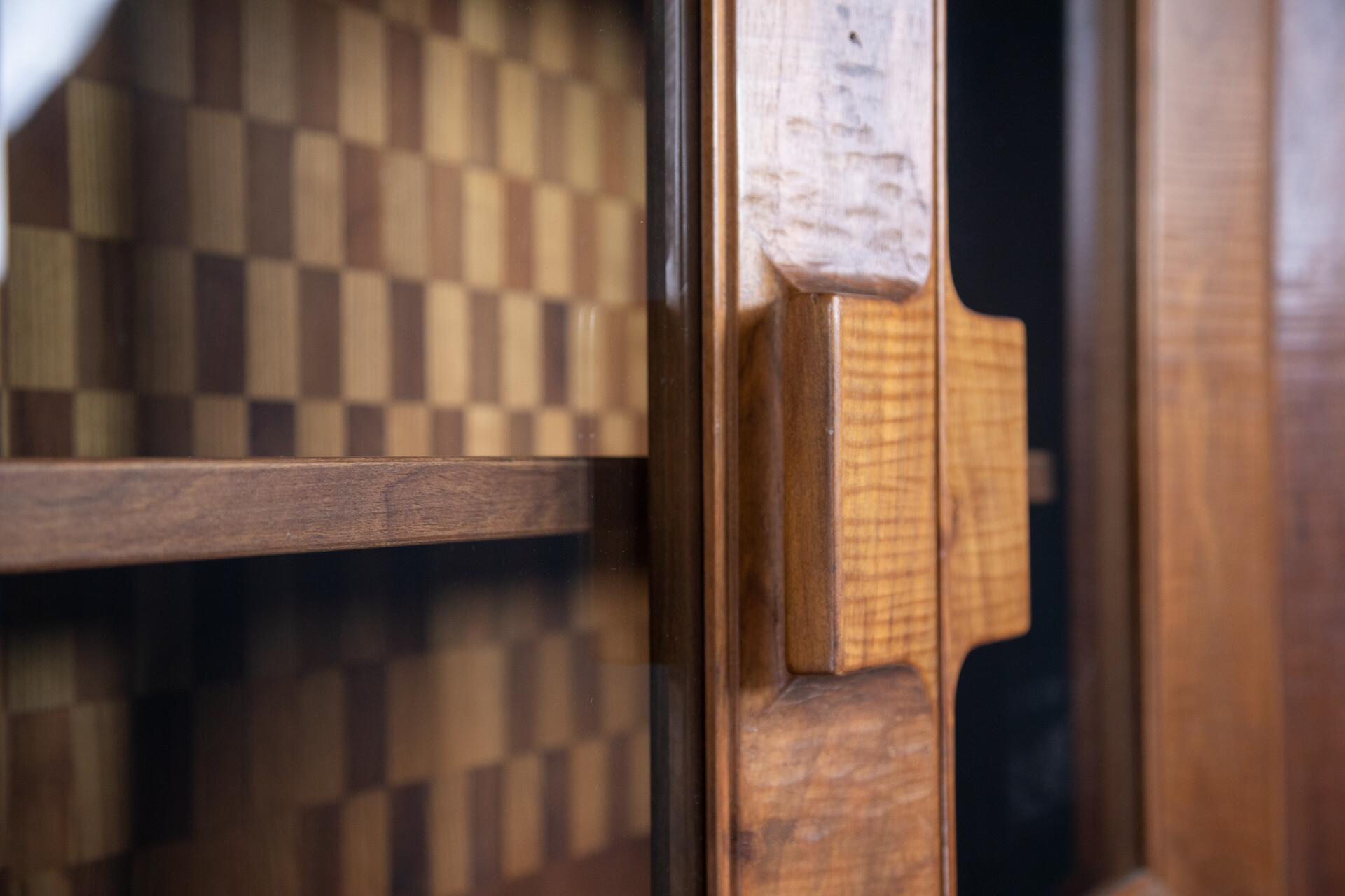 Brutalist Modern Giuseppe Rivadossi Tall Glazed Cabinet in Walnut, Italy 1970s Mid-20th century