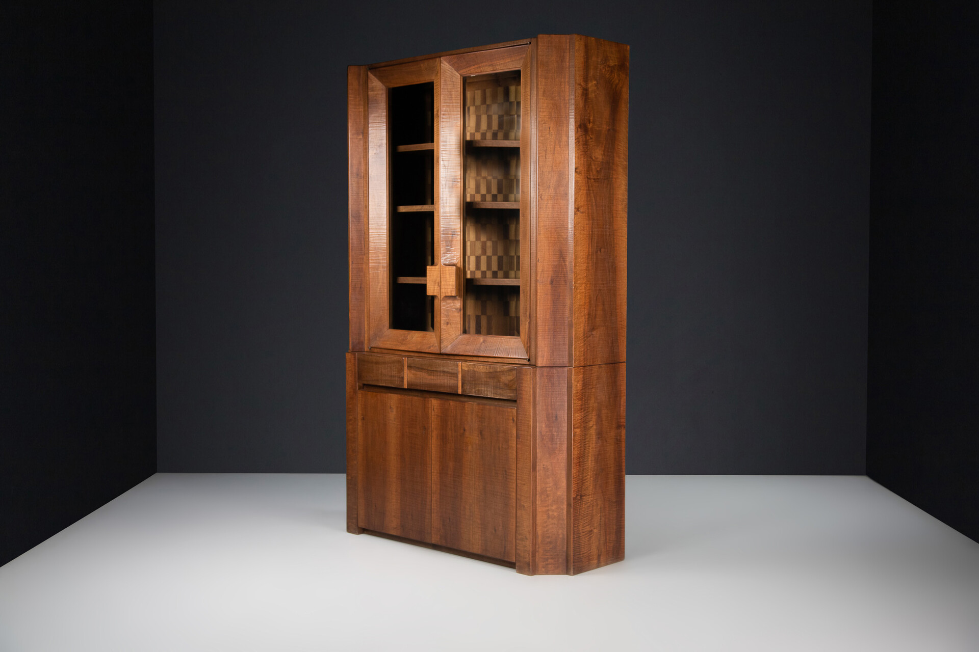 Brutalist Modern Giuseppe Rivadossi Tall Glazed Cabinet in Walnut, Italy 1970s Mid-20th century