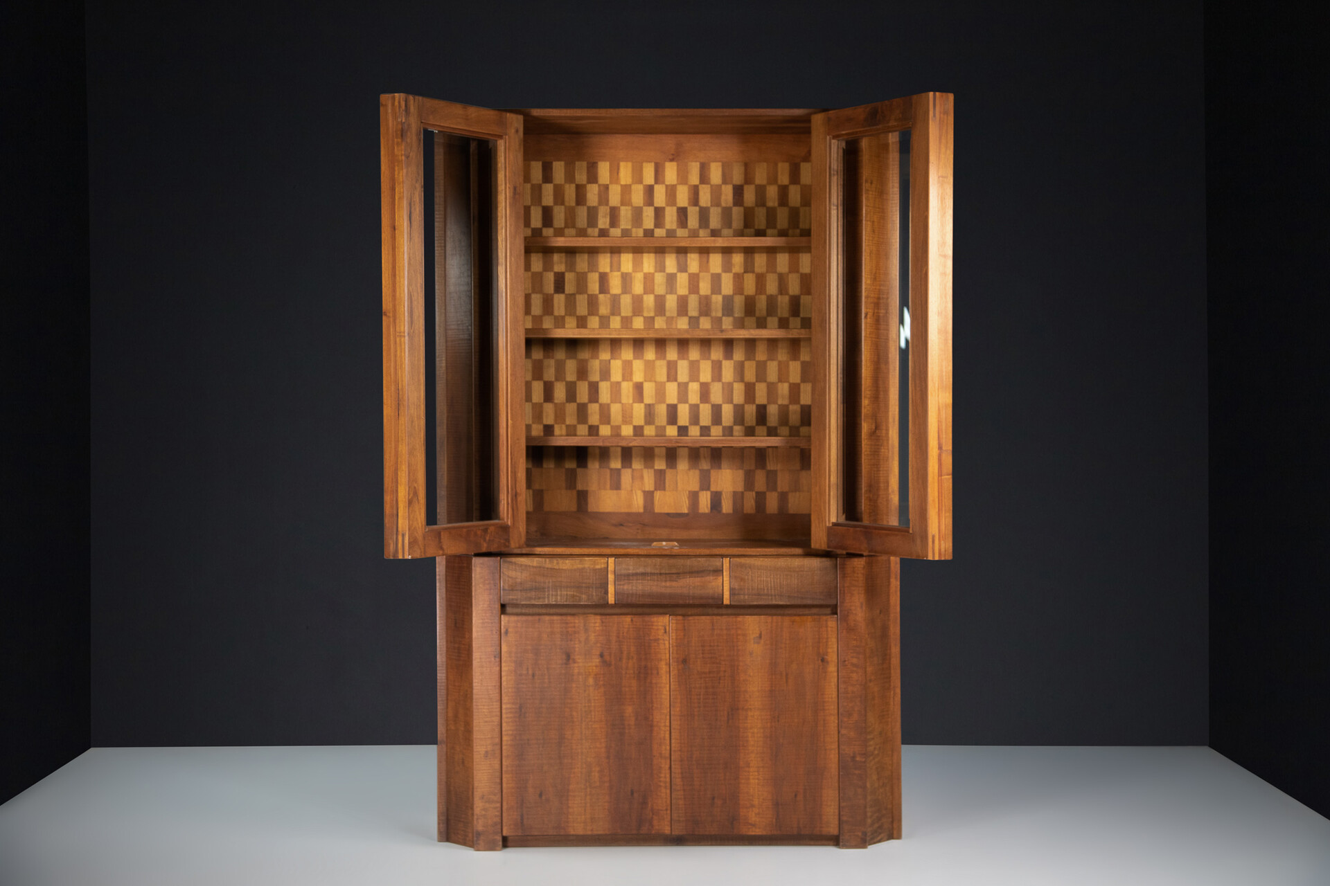 Brutalist Modern Giuseppe Rivadossi Tall Glazed Cabinet in Walnut, Italy 1970s Mid-20th century