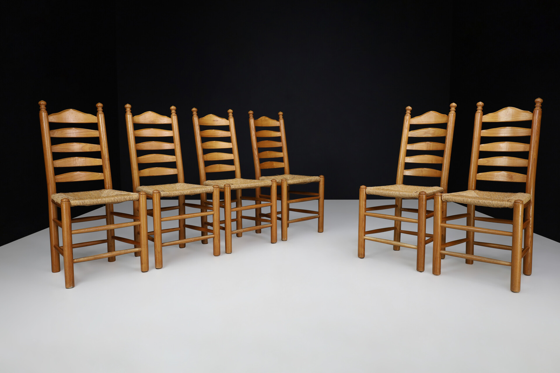 French provincial Dining chairs in Elm in the manner of Charlotte Perriand 1960s Mid-20th century