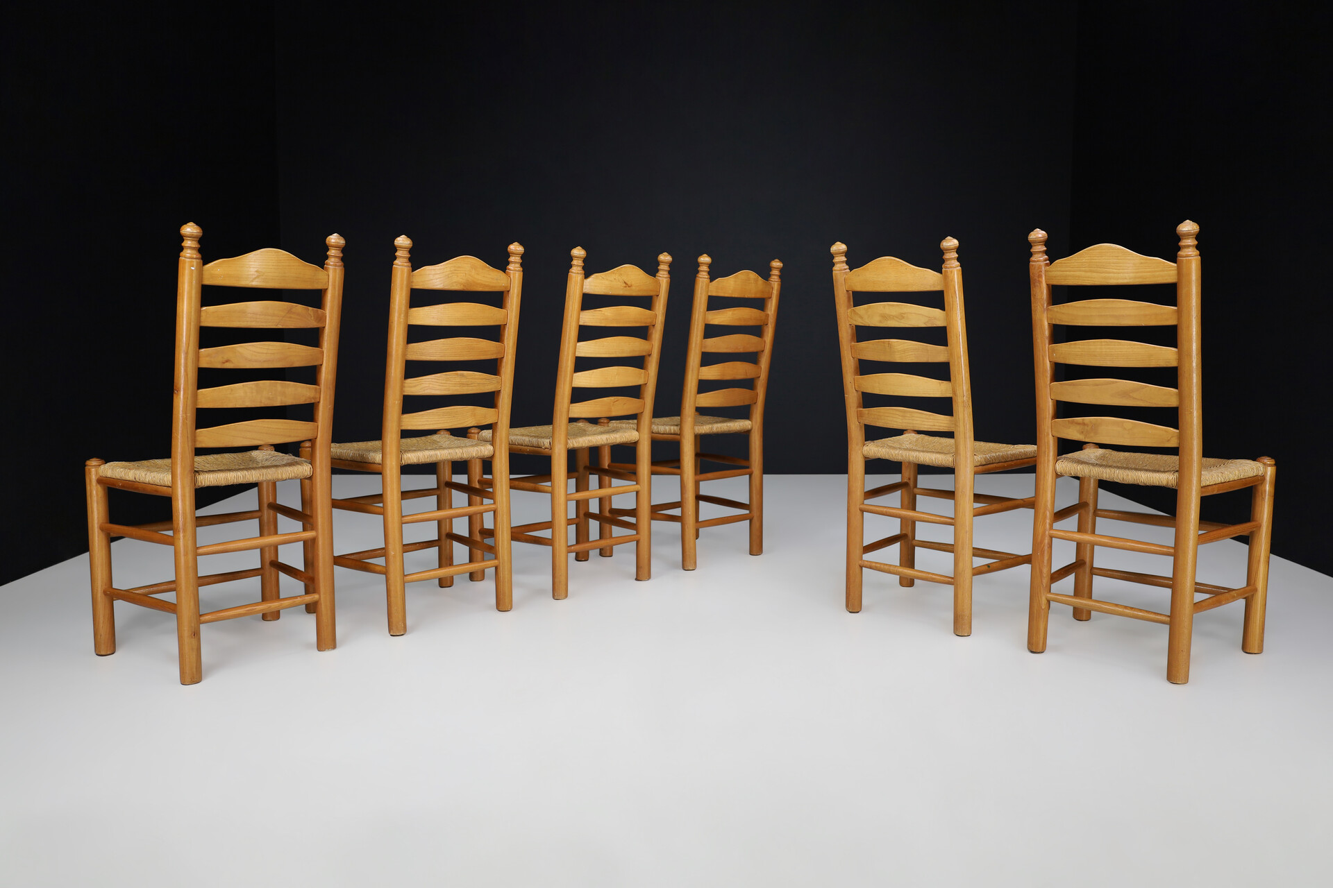 French provincial Dining chairs in Elm in the manner of Charlotte Perriand 1960s Mid-20th century