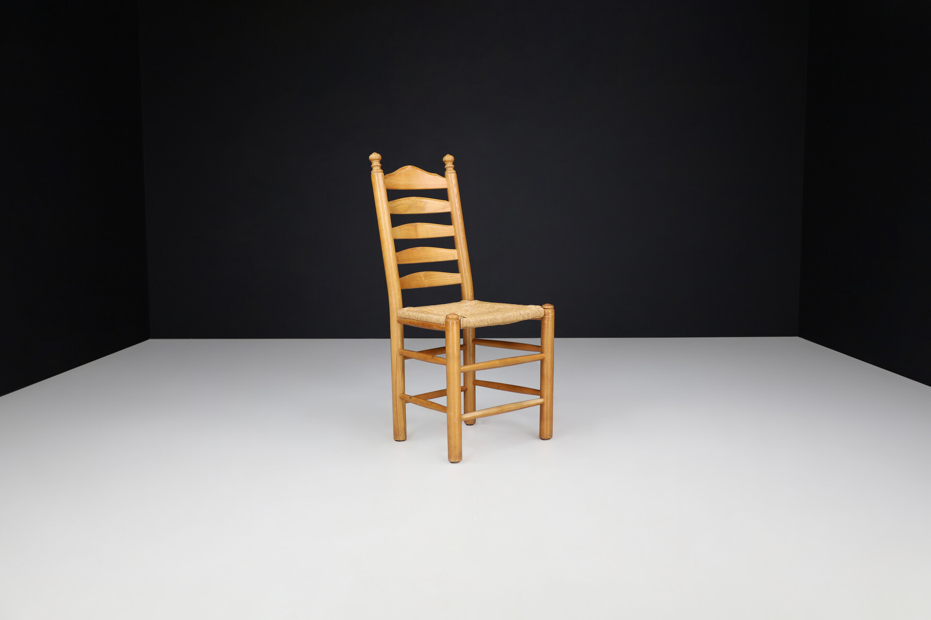 French provincial Dining chairs in Elm in the manner of Charlotte Perriand 1960s Mid-20th century