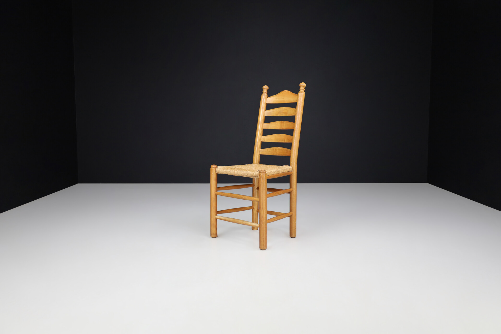 French provincial Dining chairs in Elm in the manner of Charlotte Perriand 1960s Mid-20th century