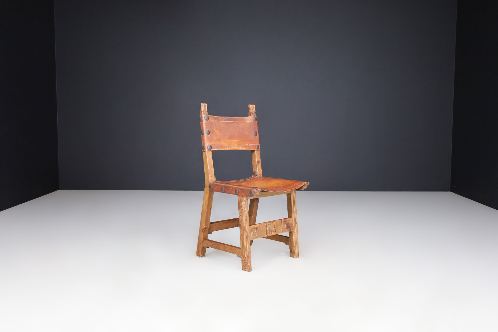 French provincial Midcentury Dining room Chairs in Patinated Cognac Saddle Leather, France 1950s Mid-20th century