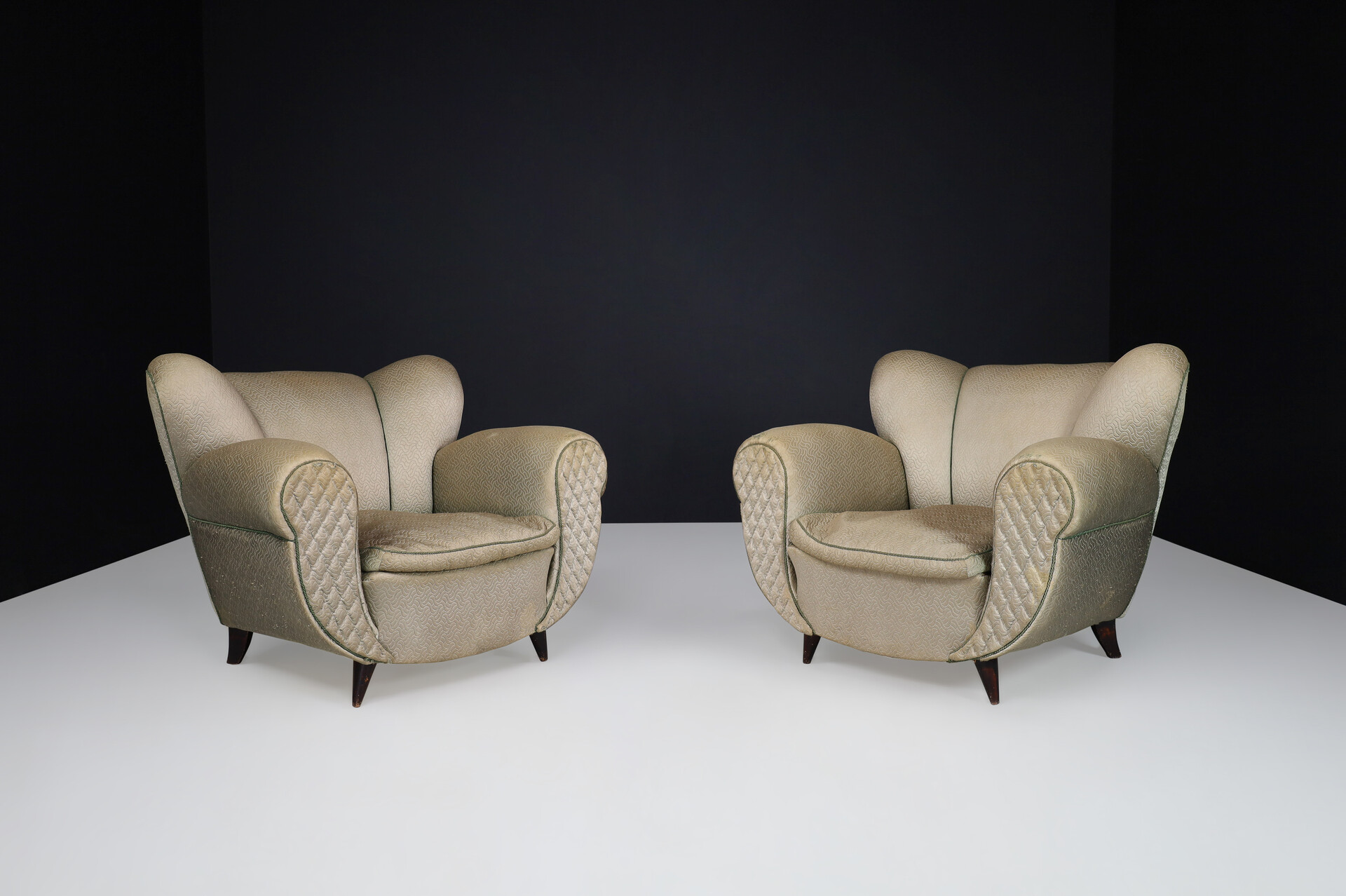 Guglielmo Ulrich Lounge Chairs in original upholstery, Italy 1930s Mid-20th century