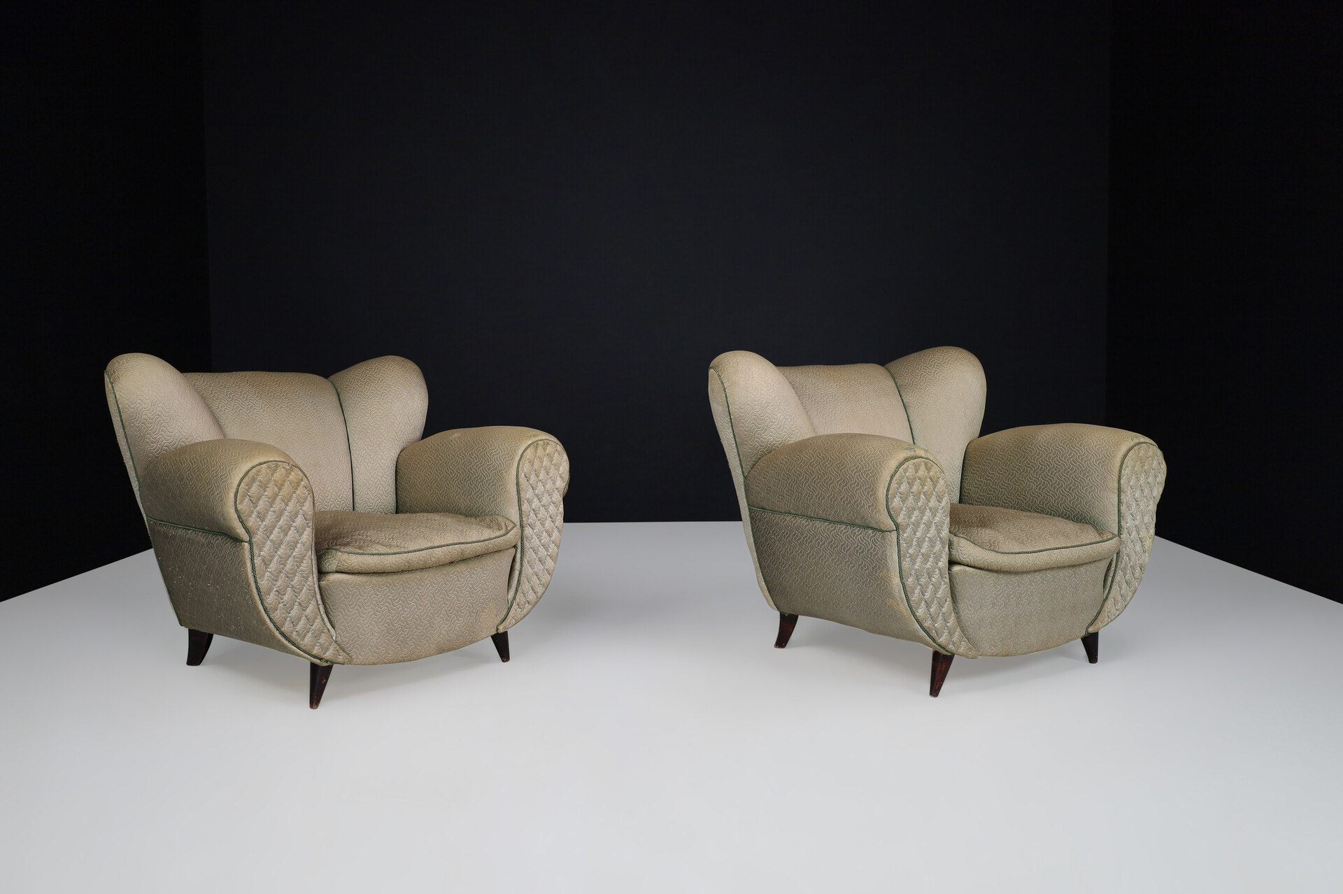 Guglielmo Ulrich Lounge Chairs in original upholstery, Italy 1930s Mid-20th century