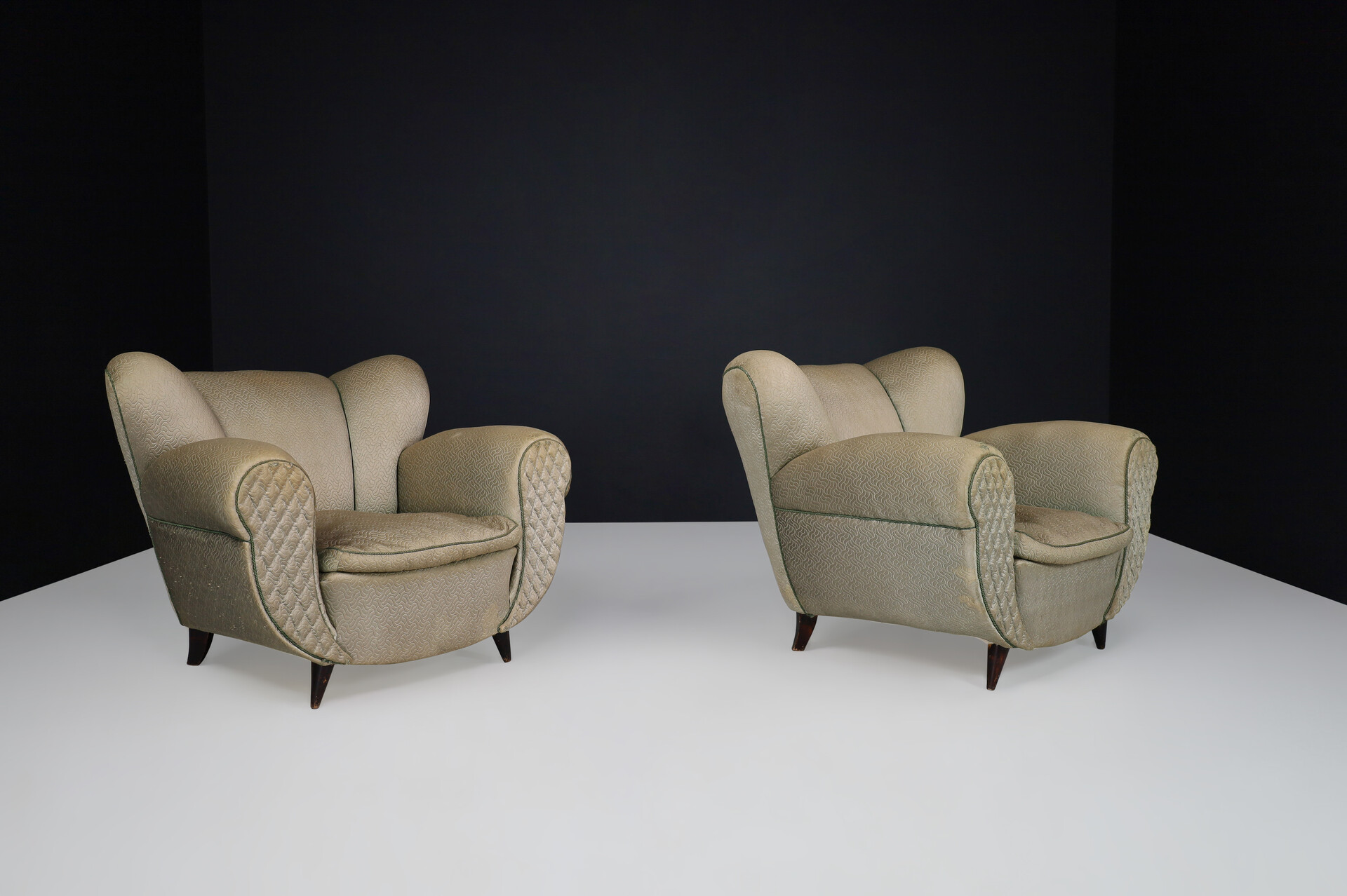 Guglielmo Ulrich Lounge Chairs in original upholstery, Italy 1930s Mid-20th century