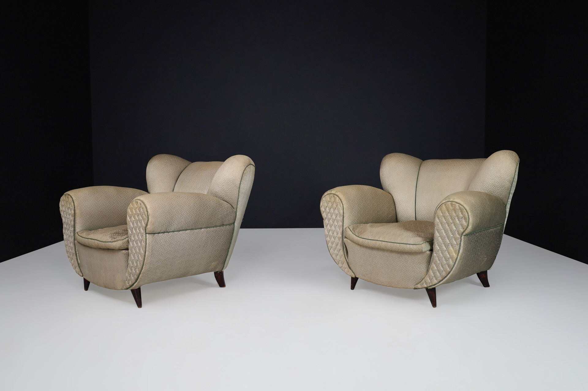 Guglielmo Ulrich Lounge Chairs in original upholstery, Italy 1930s Mid-20th century