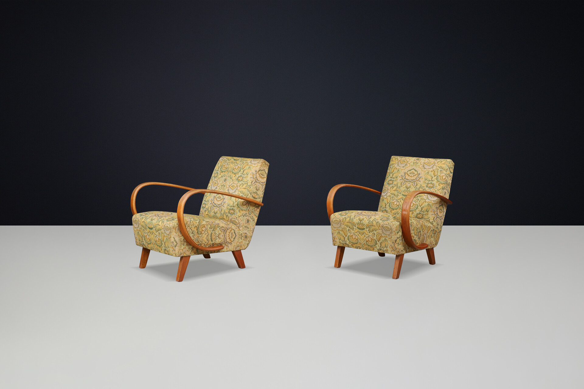 Jindrich Halabala Patinated Armchairs with Original Floral Upholstery, 1940s Mid-20th century