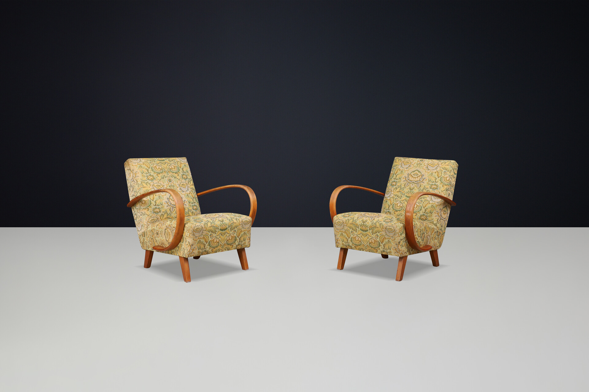 Jindrich Halabala Patinated Armchairs with Original Floral Upholstery, 1940s Mid-20th century