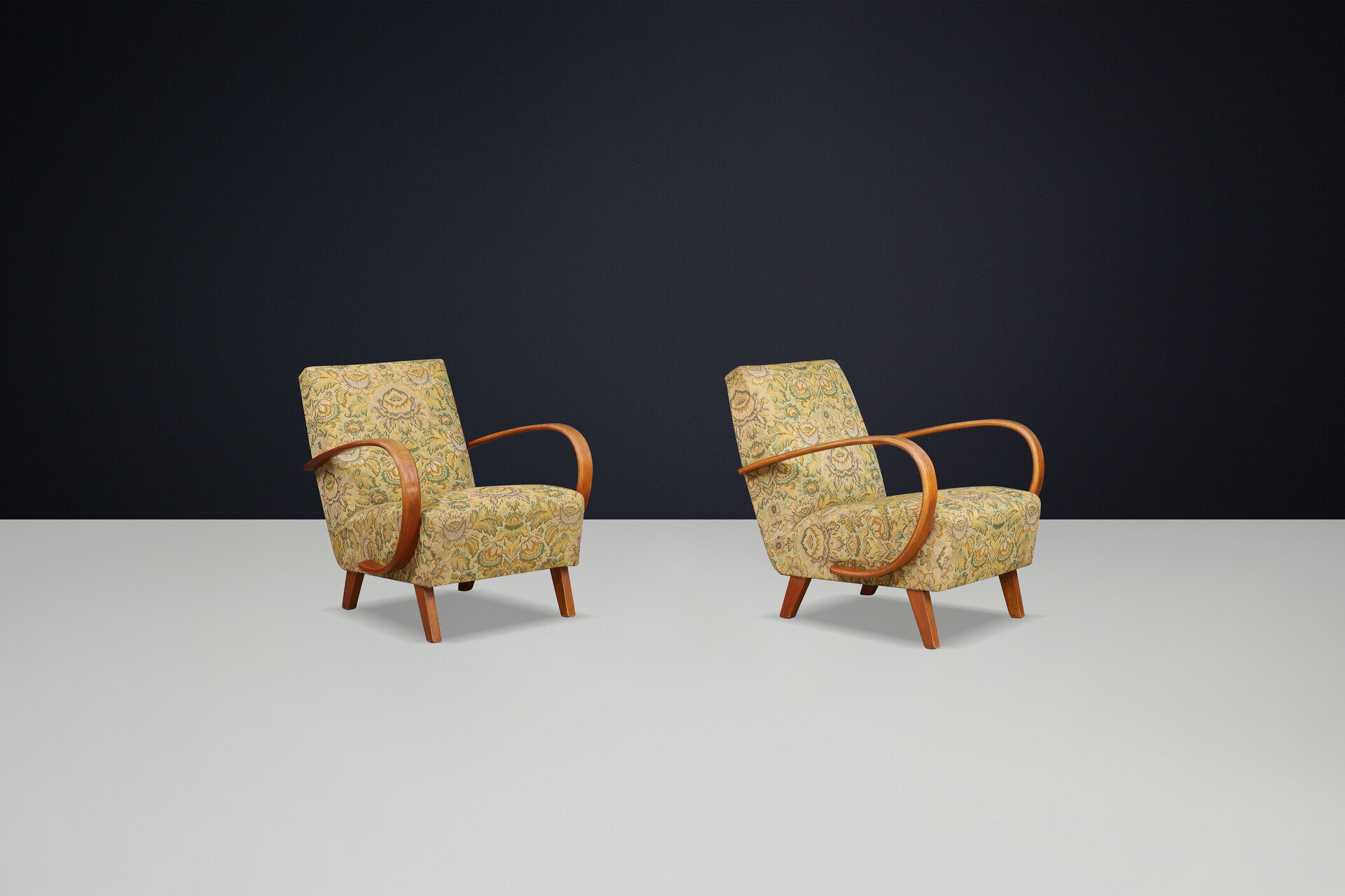 Jindrich Halabala Patinated Armchairs with Original Floral Upholstery, 1940s Mid-20th century