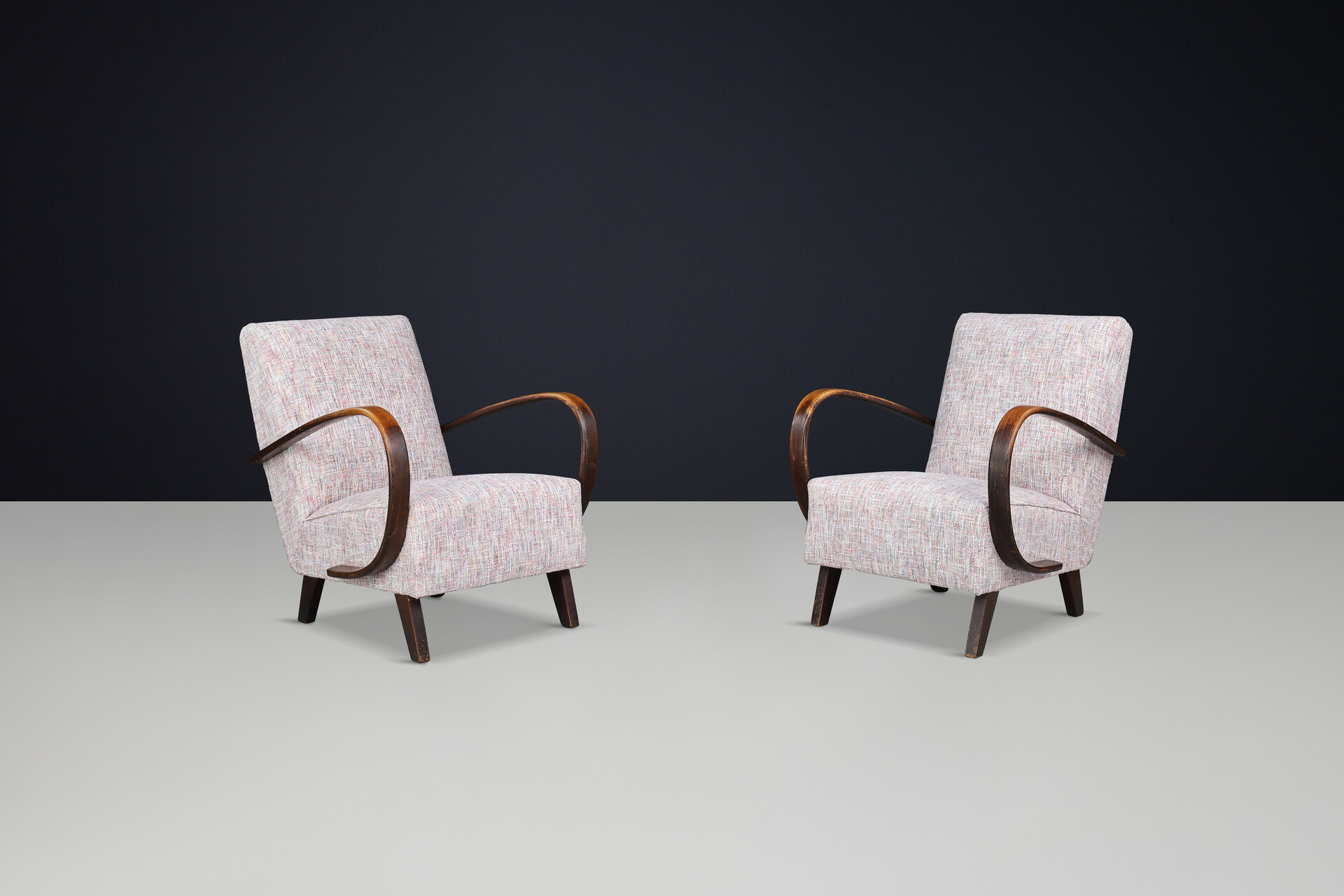 Jindrich Halabala Re-Upholstered Patinated Bentwood Lounge Chairs, 1940s Mid-20th century