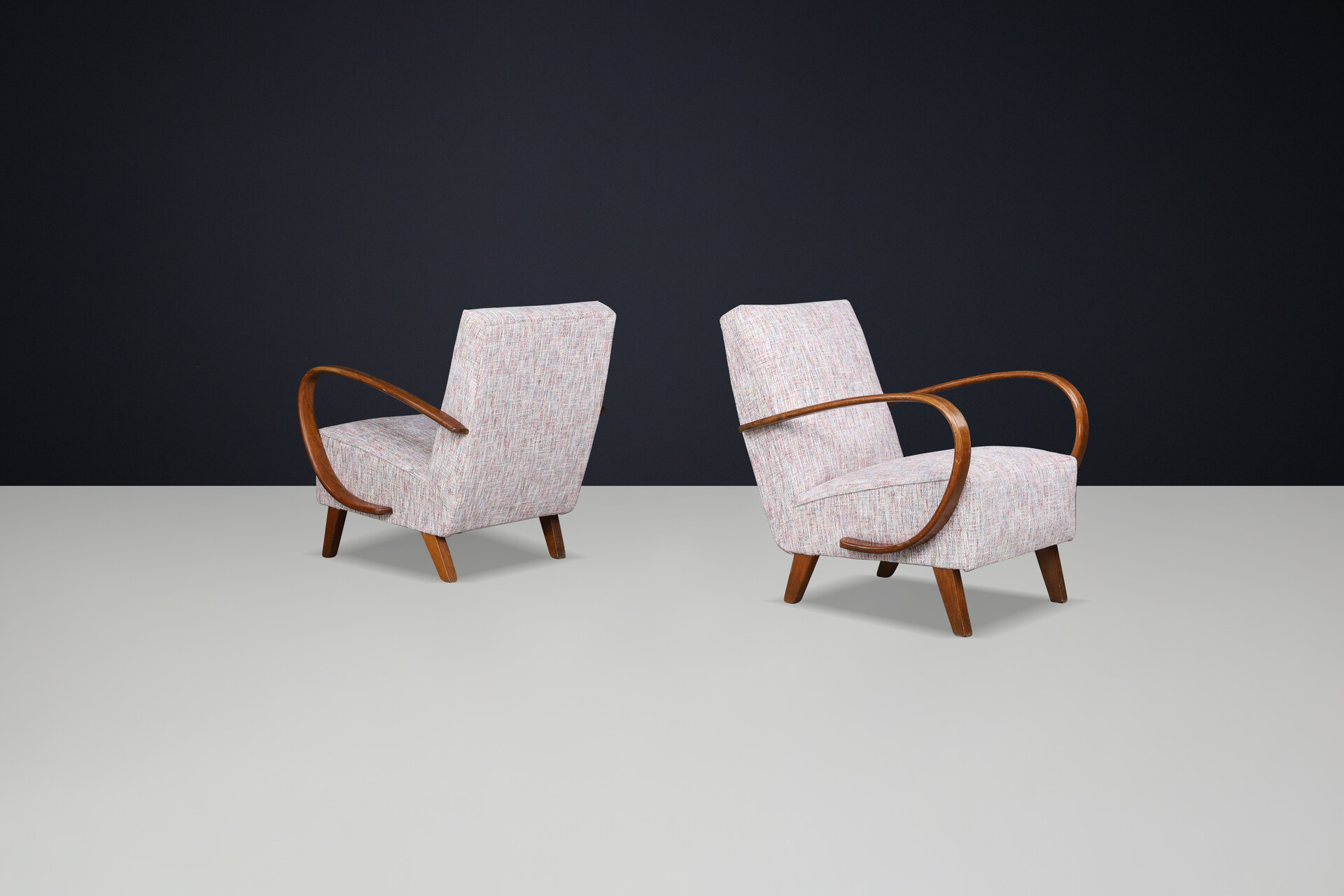 Jindrich Halabala Re-Upholstered Patinated Bentwood Lounge Chairs, 1940s Mid-20th century