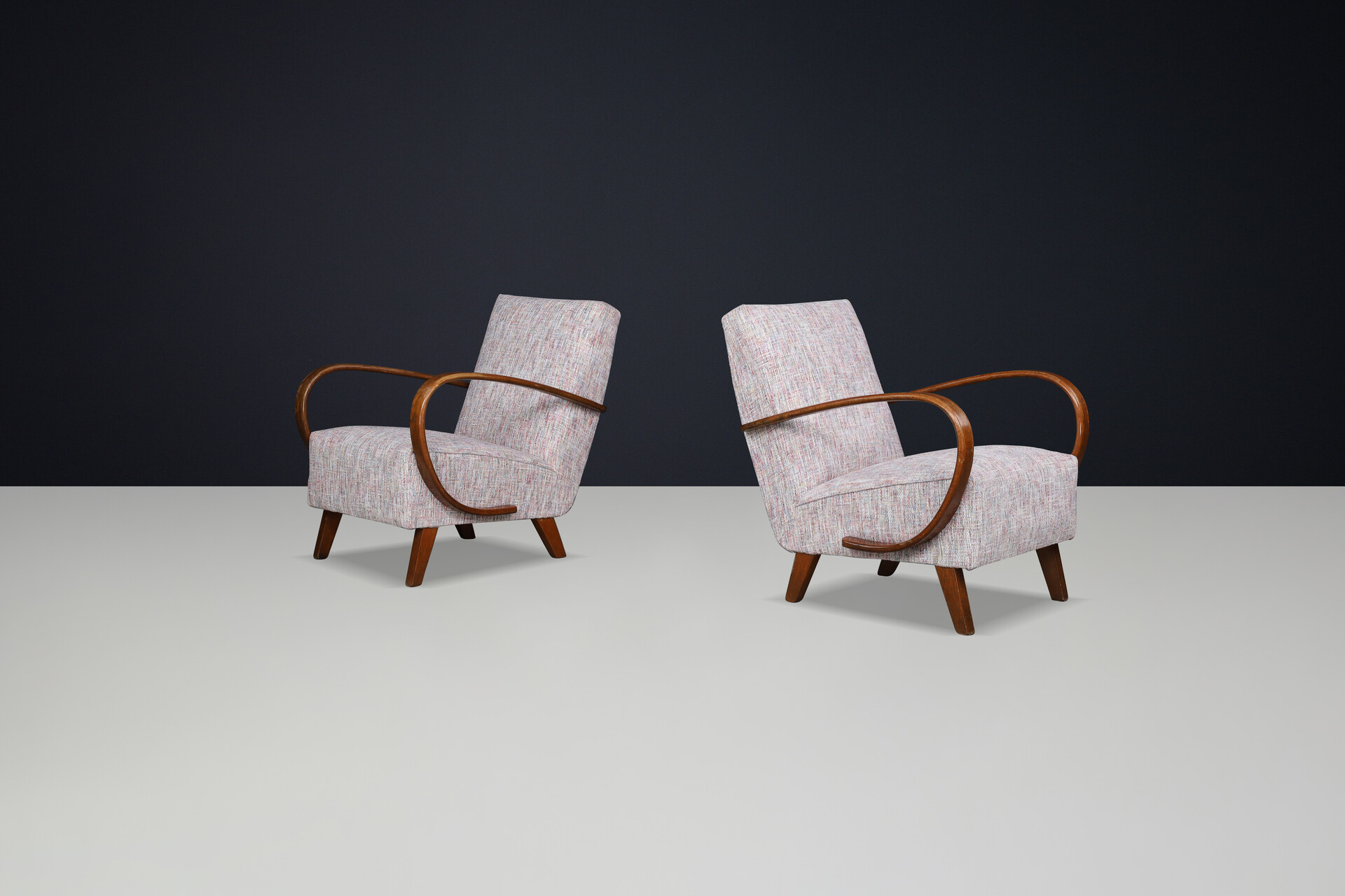 Jindrich Halabala Re-Upholstered Patinated Bentwood Lounge Chairs, 1940s Mid-20th century