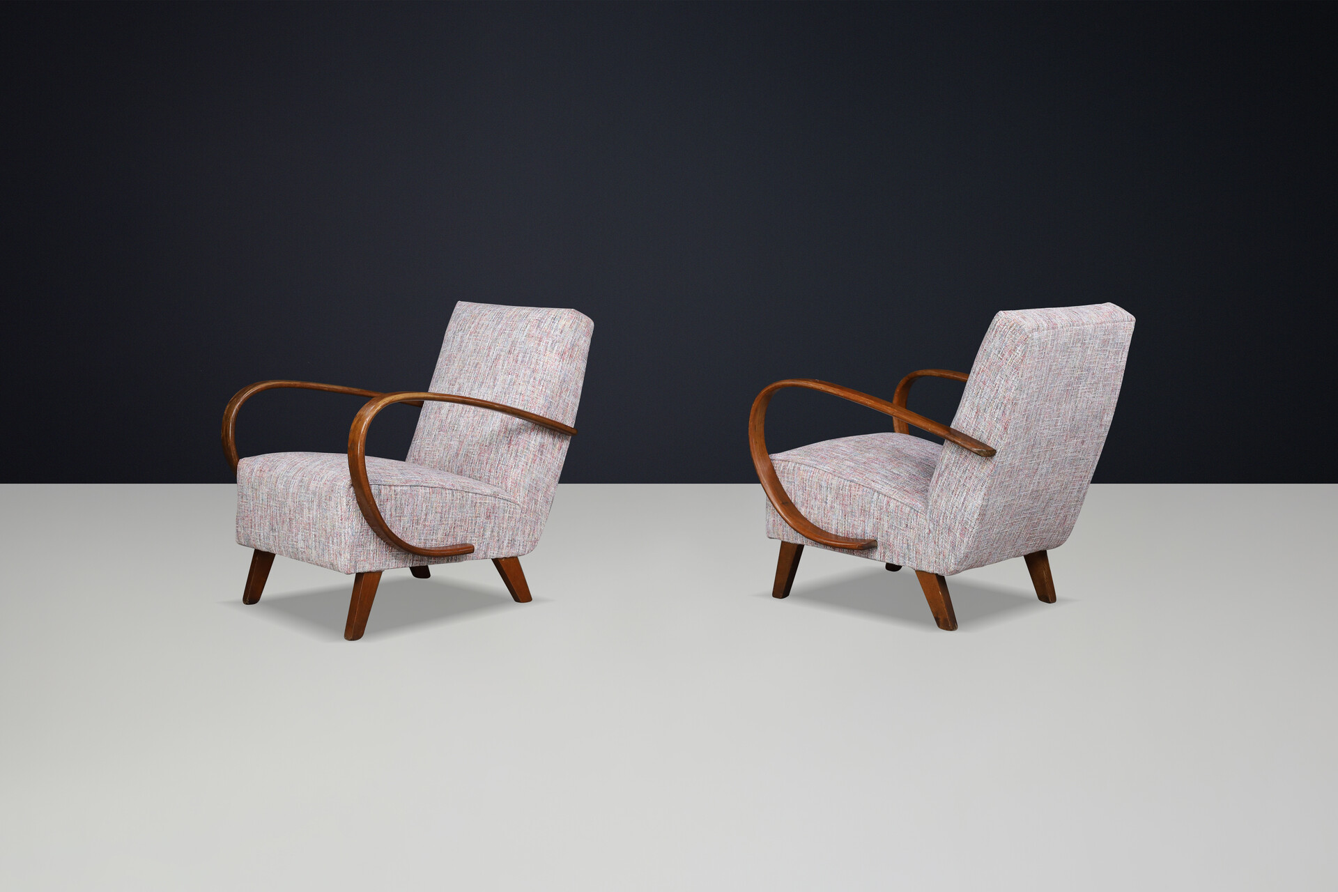 Jindrich Halabala Re-Upholstered Patinated Bentwood Lounge Chairs, 1940s Mid-20th century