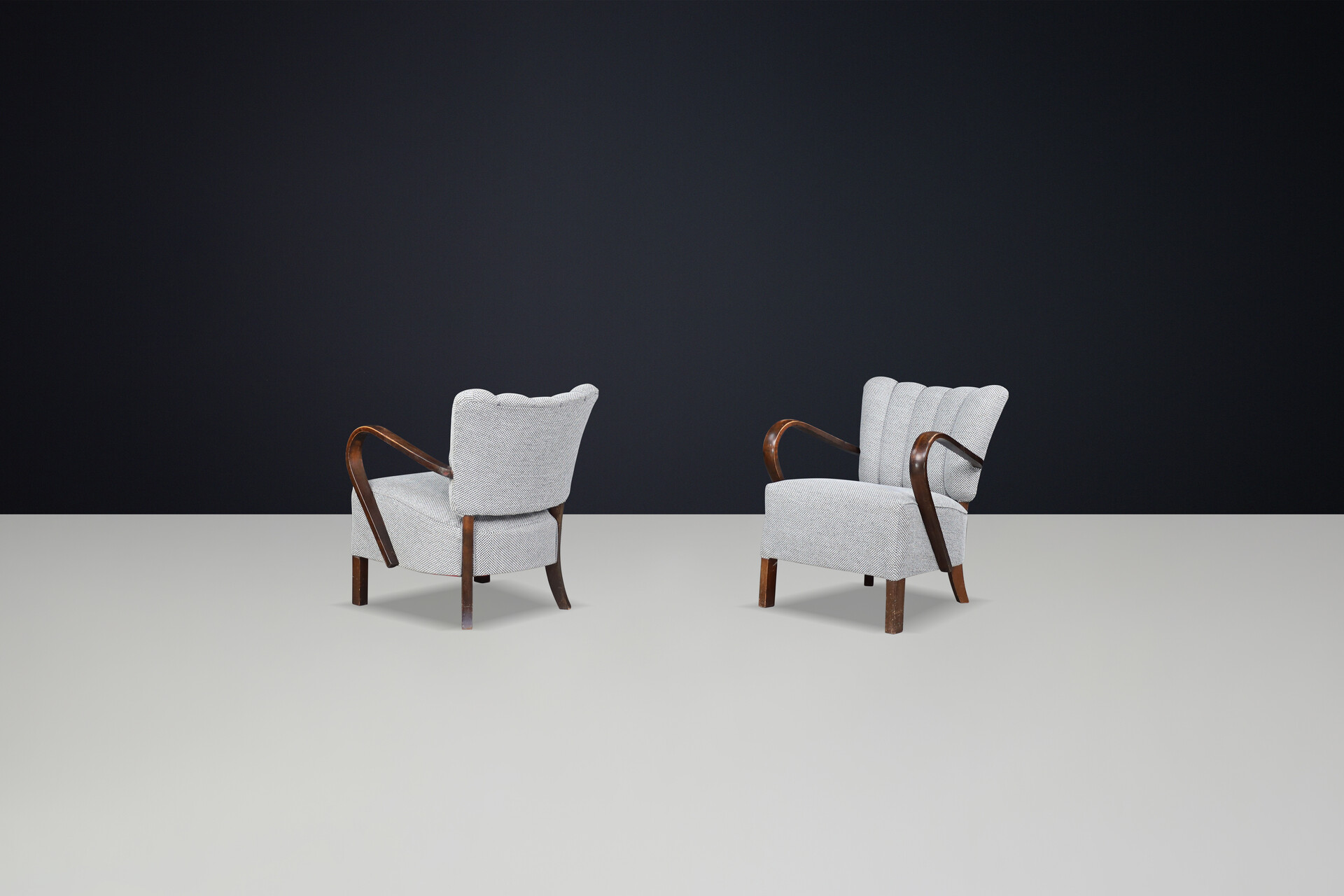 JIndrich Halabala re-upholstered patinated bentwood lounge chairs from the 1930s Mid-20th century