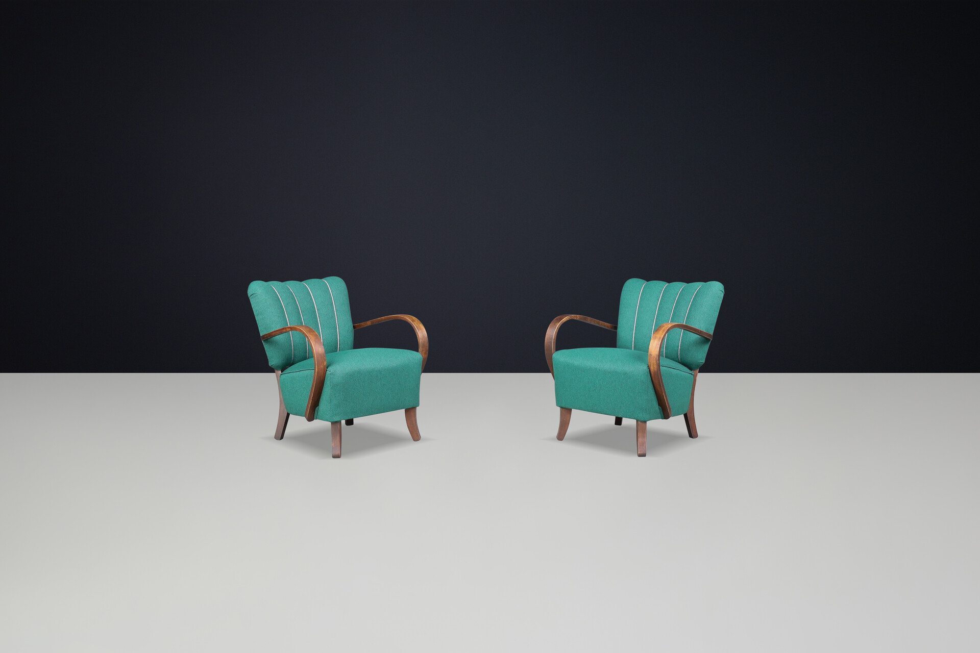 JIndrich Halabala re-upholstered patinated bentwood lounge chairs from the 1930s Mid-20th century