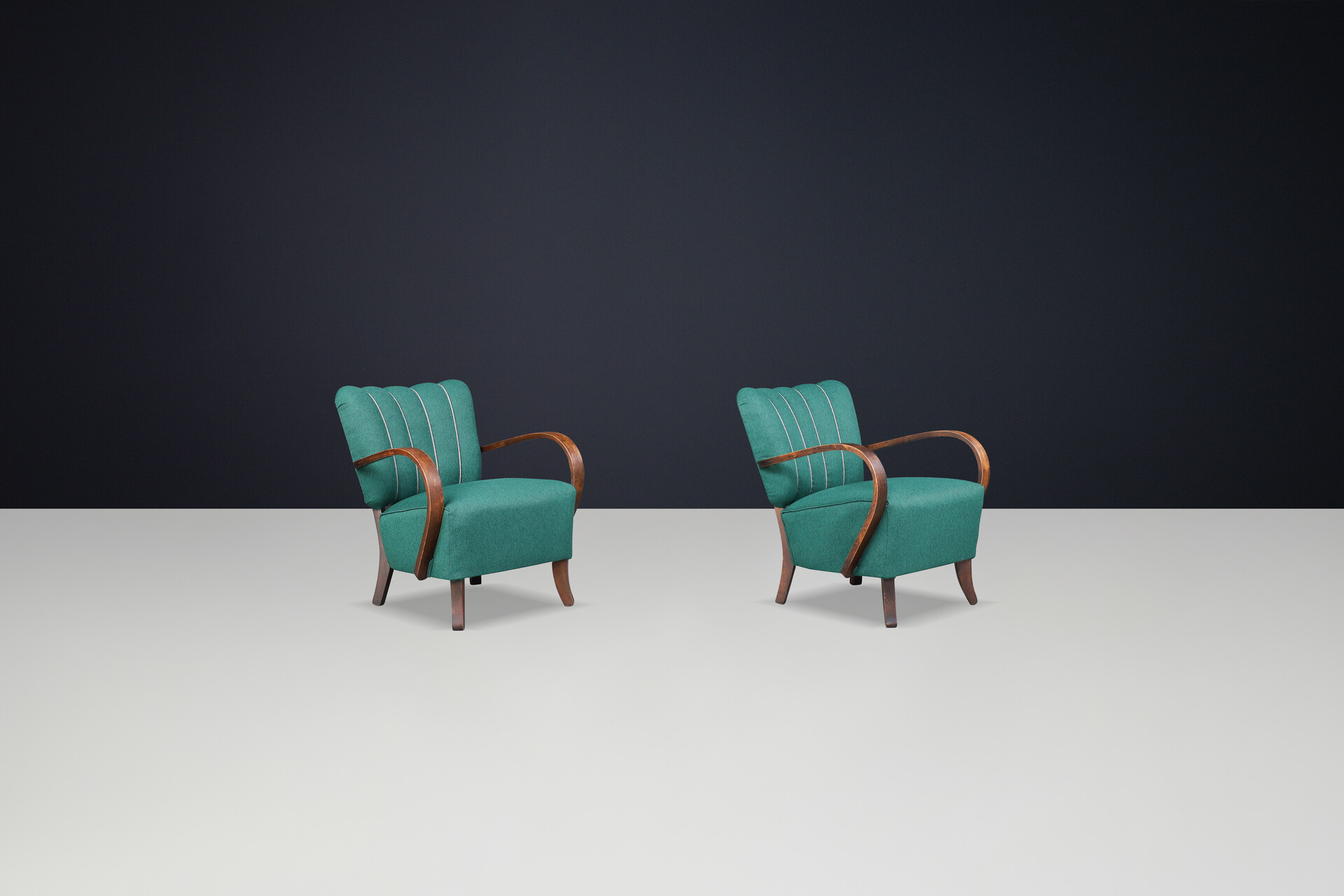 JIndrich Halabala re-upholstered patinated bentwood lounge chairs from the 1930s Mid-20th century