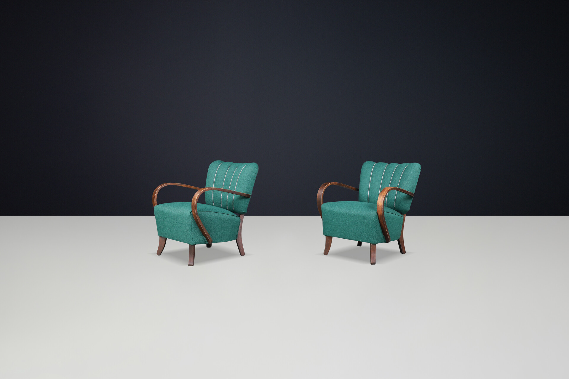 JIndrich Halabala re-upholstered patinated bentwood lounge chairs from the 1930s Mid-20th century