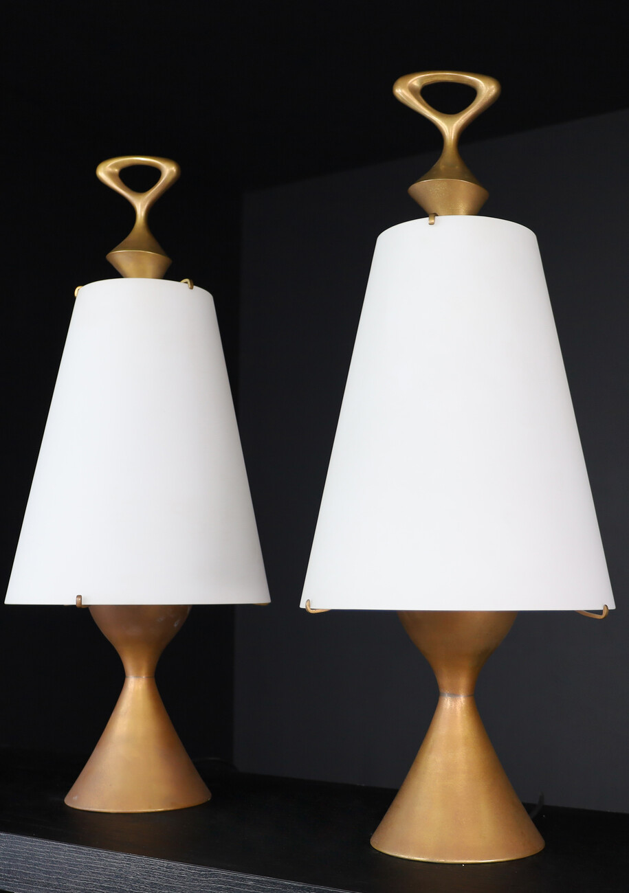 Max Ingrand for Fontana Arte pair of two Patinated Brass table lamps Italy 1956 Mid-20th century