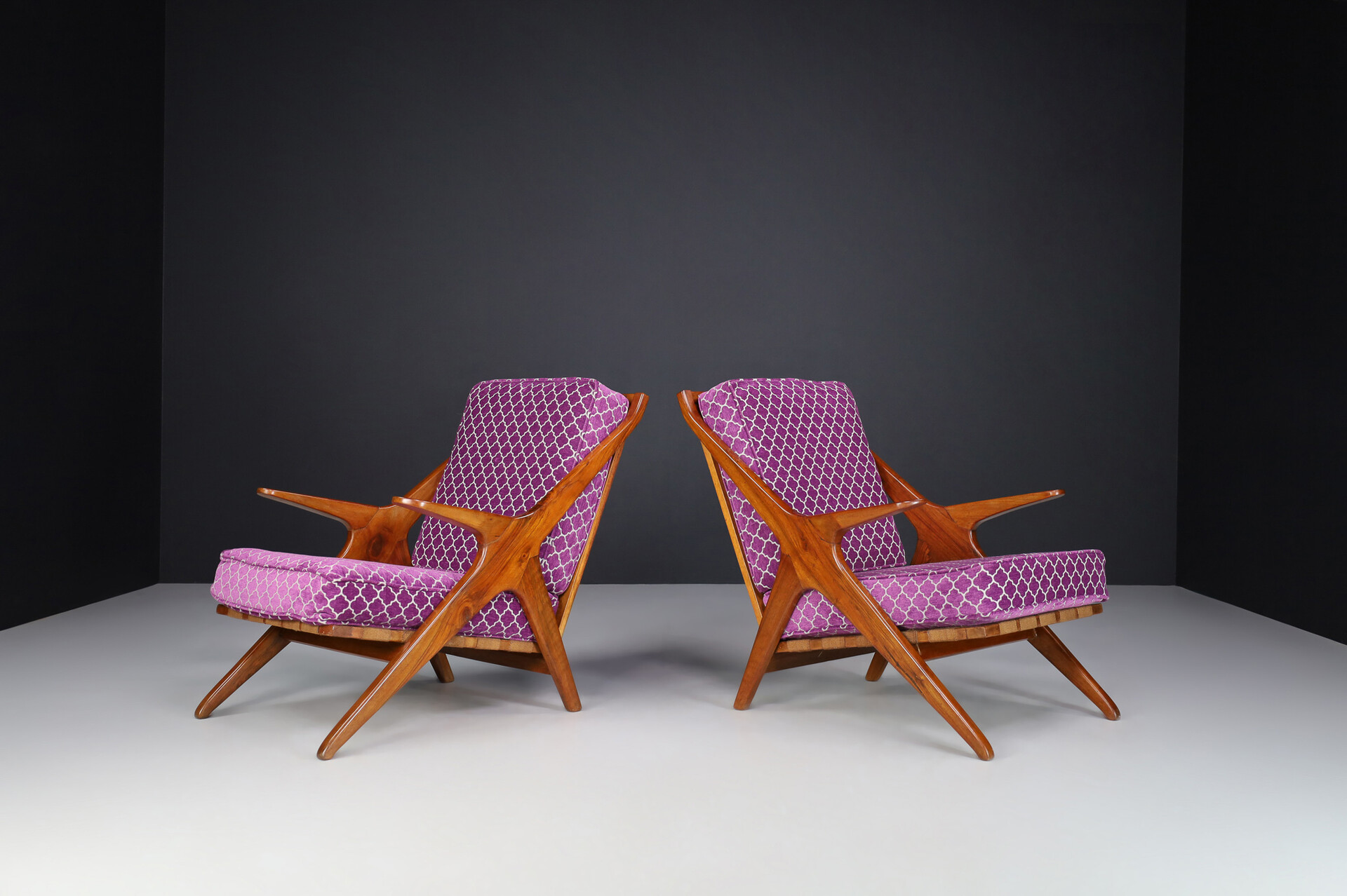 Mid century modern Armchairs in Walnut and Original Fabric, Italy 1950s Mid-20th century