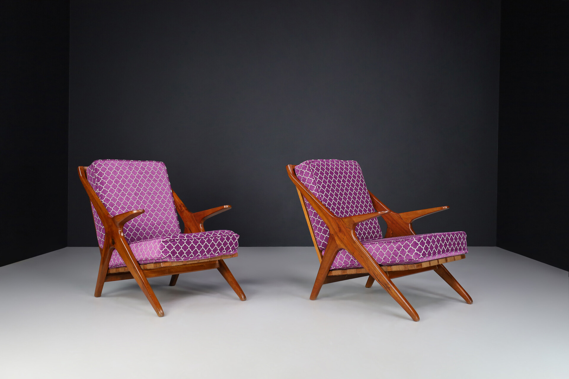 Mid century modern Armchairs in Walnut and Original Fabric, Italy 1950s Mid-20th century