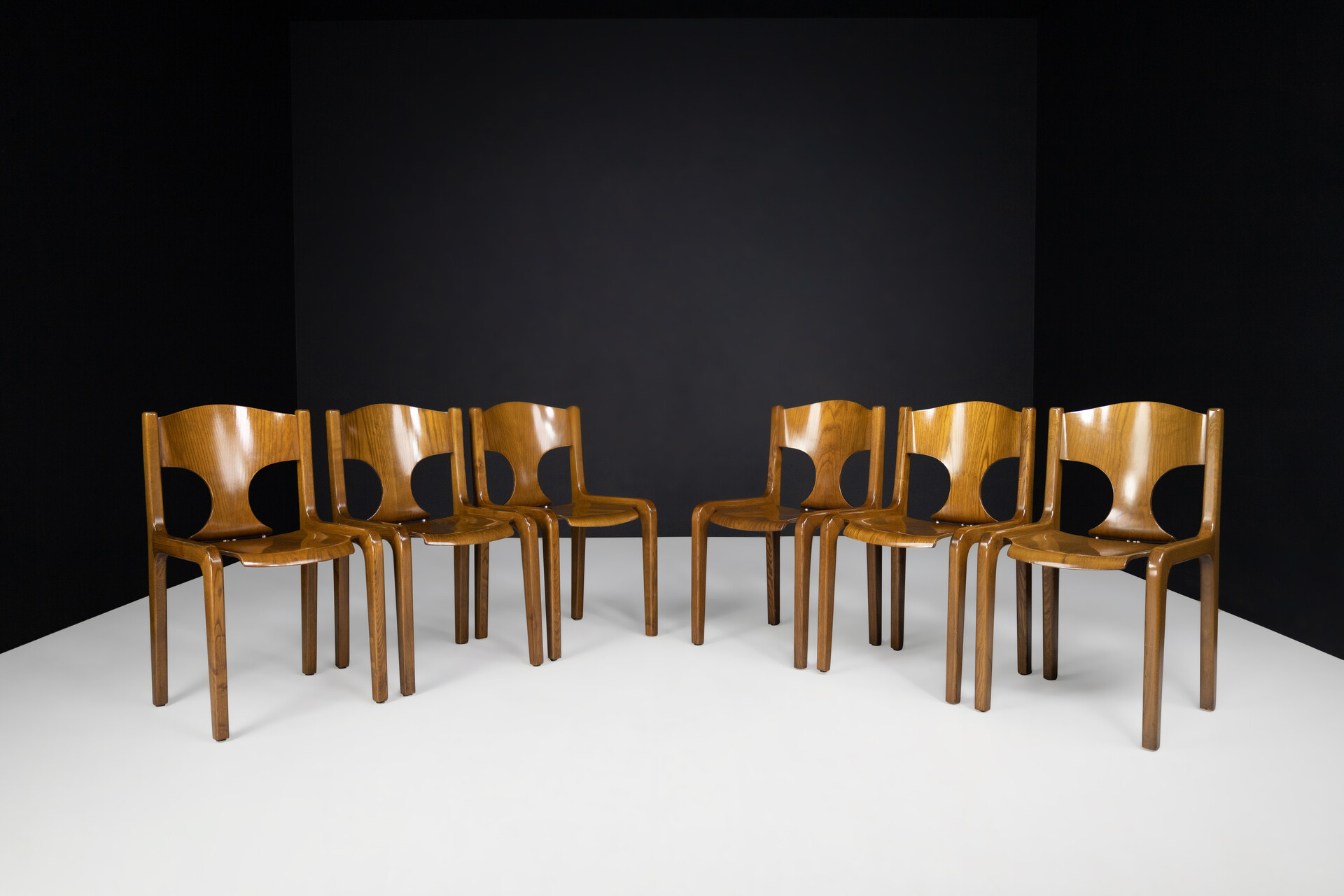 Mid century modern Augusto Savini for Pozzi Dining Chairs, Italy 1968. Mid-20th century