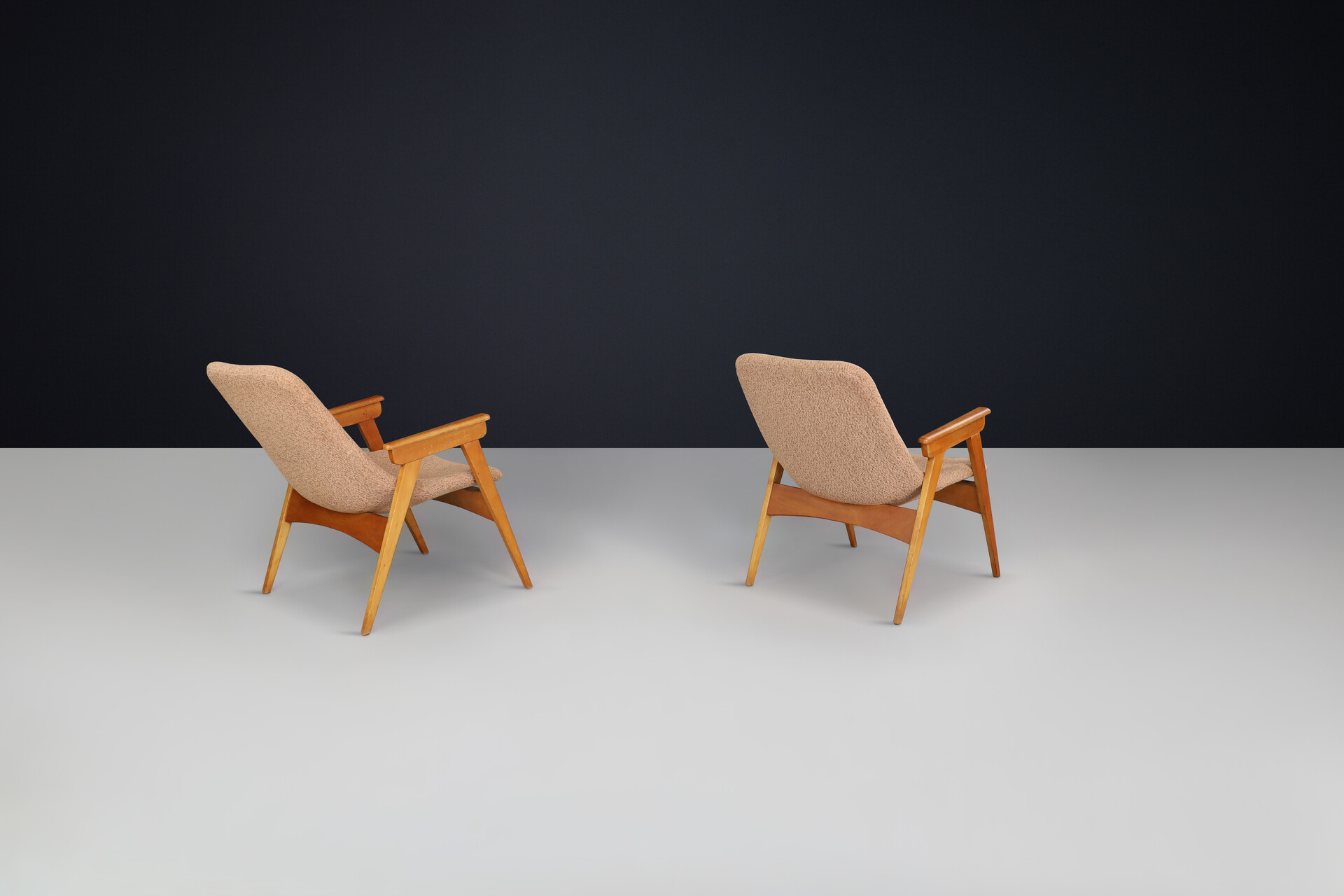 Mid century modern Beech and fiberglass easy chairs, CZ 1950s Mid-20th century