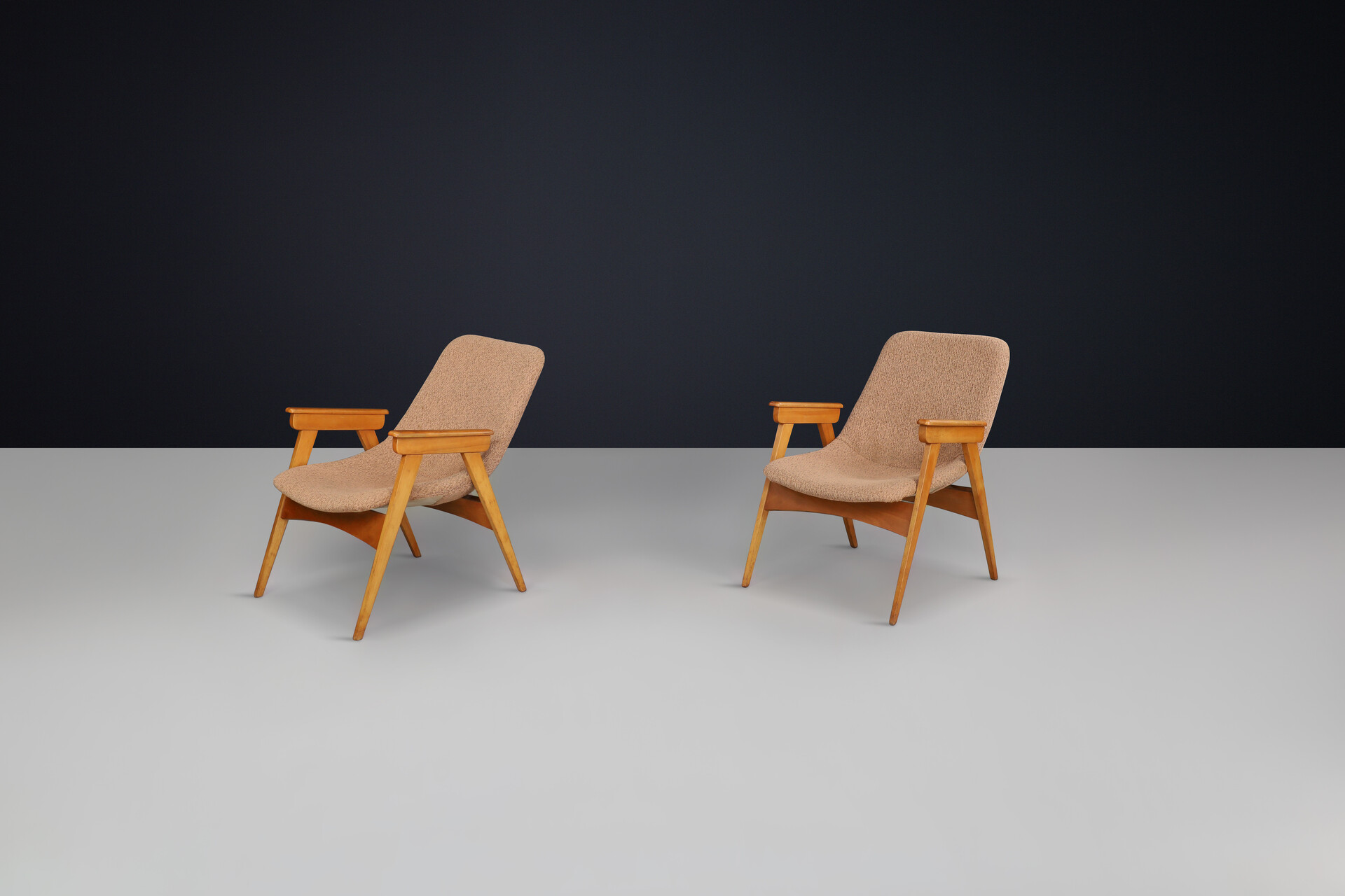 Mid century modern Beech and fiberglass easy chairs, CZ 1950s Mid-20th century