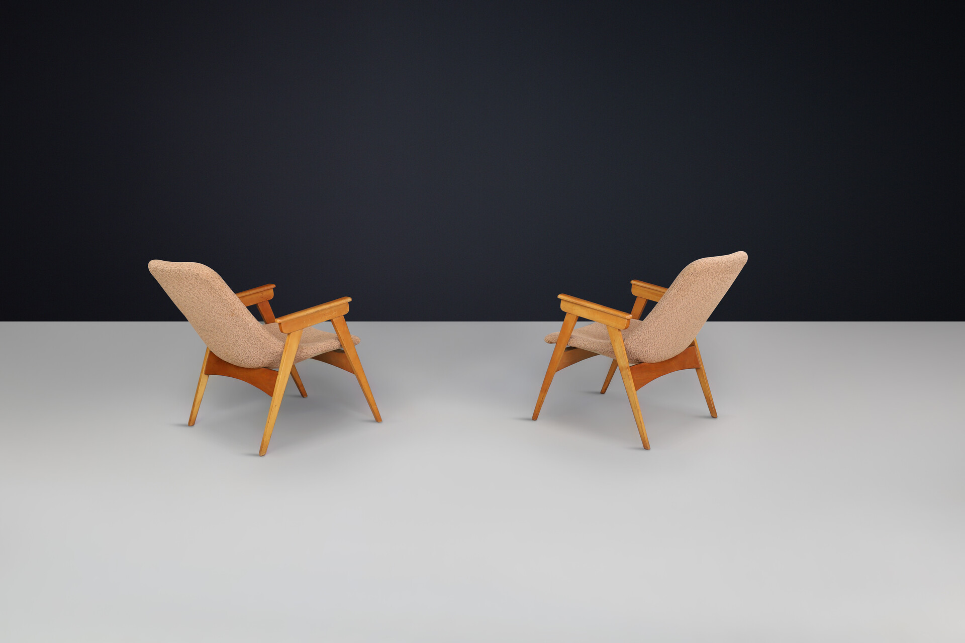 Mid century modern Beech and fiberglass easy chairs, CZ 1950s Mid-20th century