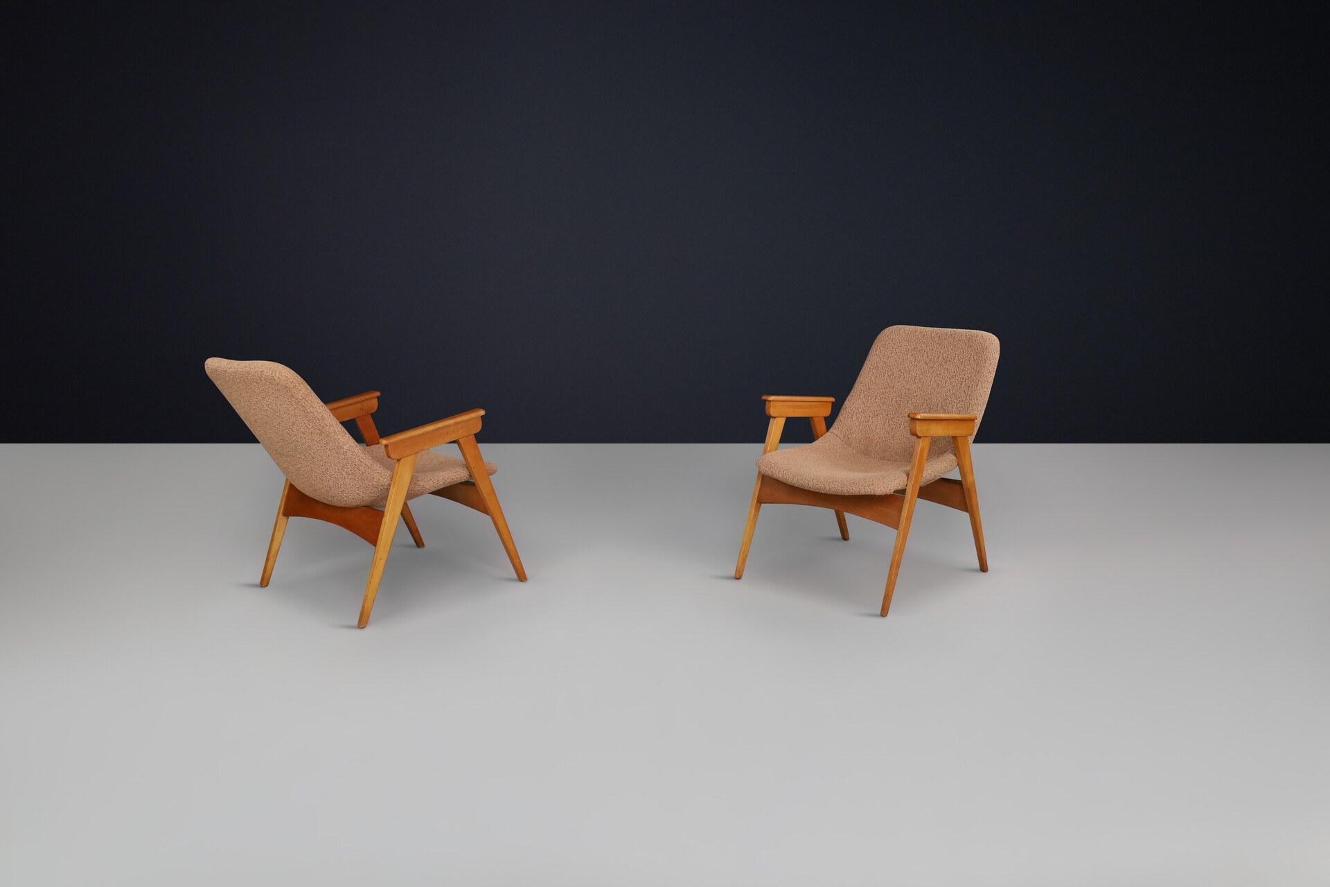 Mid century modern Beech and fiberglass easy chairs, CZ 1950s Mid-20th century