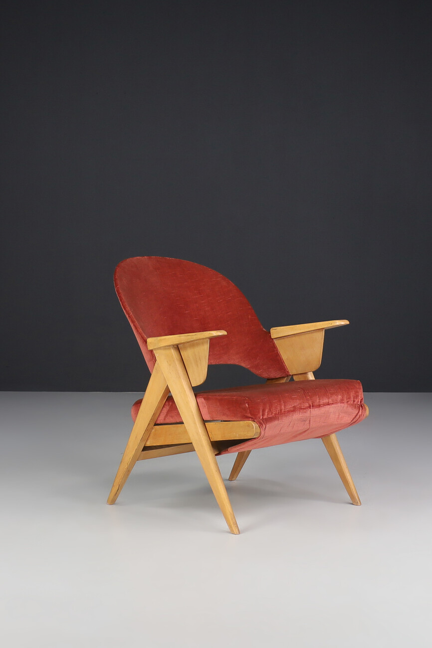 Mid century modern Blond Beech and Velvet easy chair, france 1960s Mid-20th century