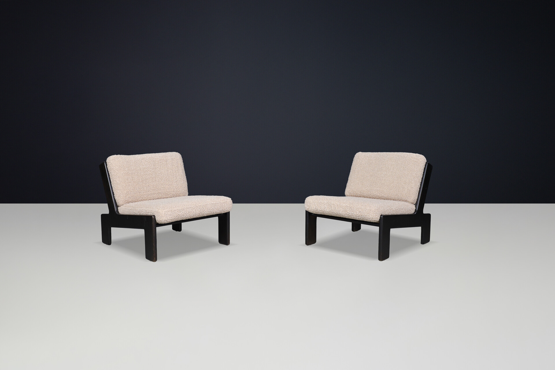 Mid century modern Brutalist Oak Lounge Chairs by Esko Pajamies for ASKO, Finland (1970s) Late-20th century