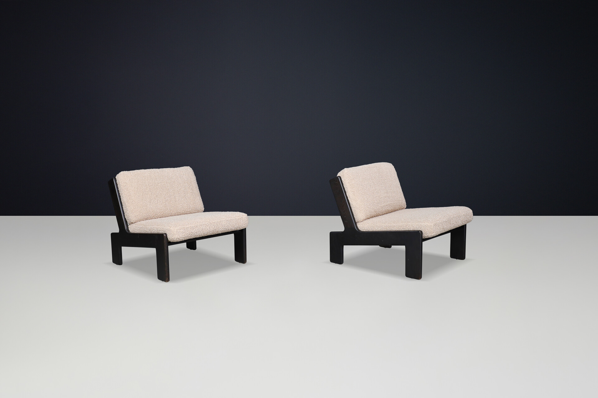 Mid century modern Brutalist Oak Lounge Chairs by Esko Pajamies for ASKO, Finland (1970s) Late-20th century