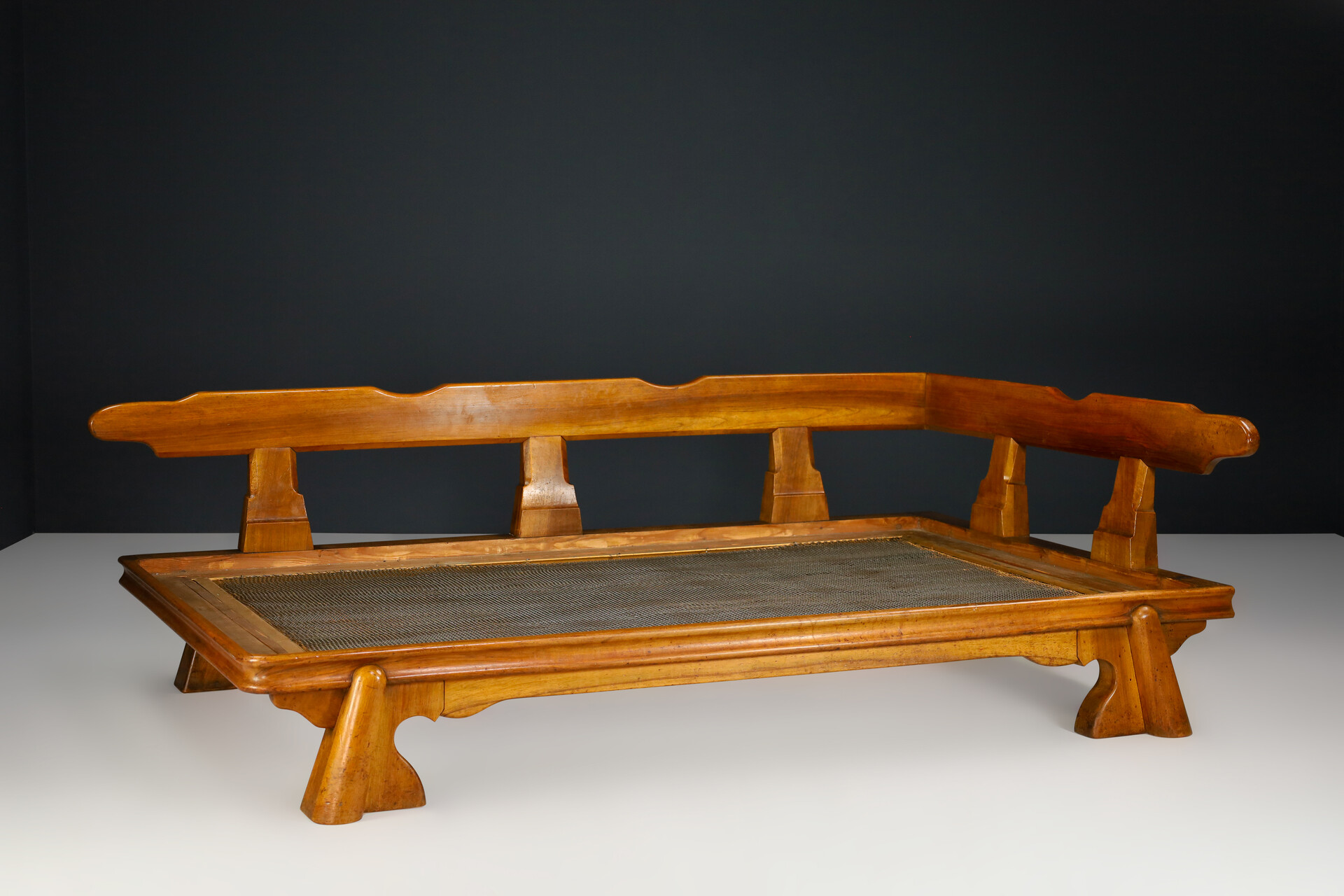 Mid century modern Brutalist Walnut Daybed / sofa  , France 1950s Mid-20th century