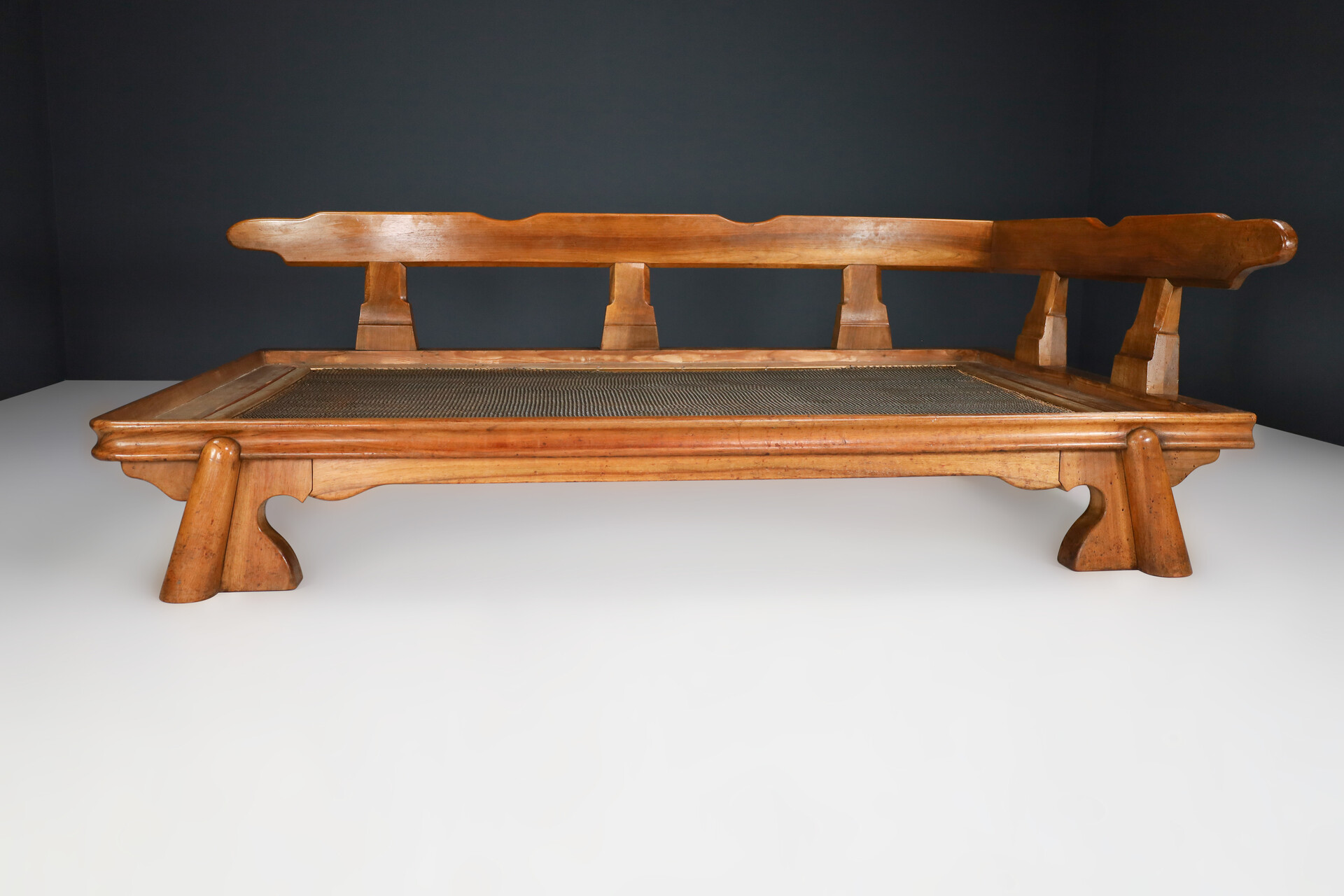 Mid century modern Brutalist Walnut Daybed / sofa  , France 1950s Mid-20th century