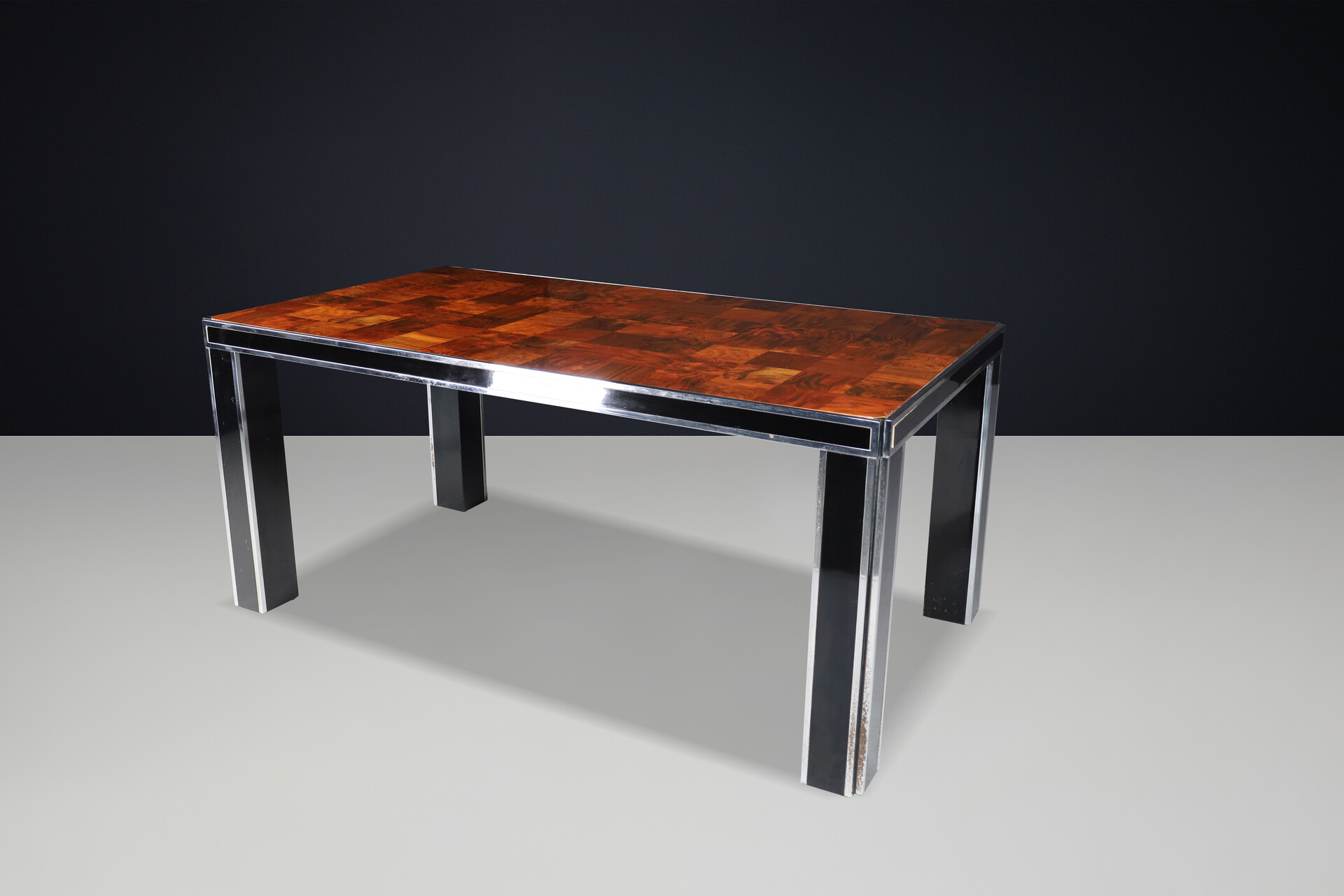 Mid century modern Burl and Chrome Table by Willy Rizzo, Italy 1970s Mid-20th century