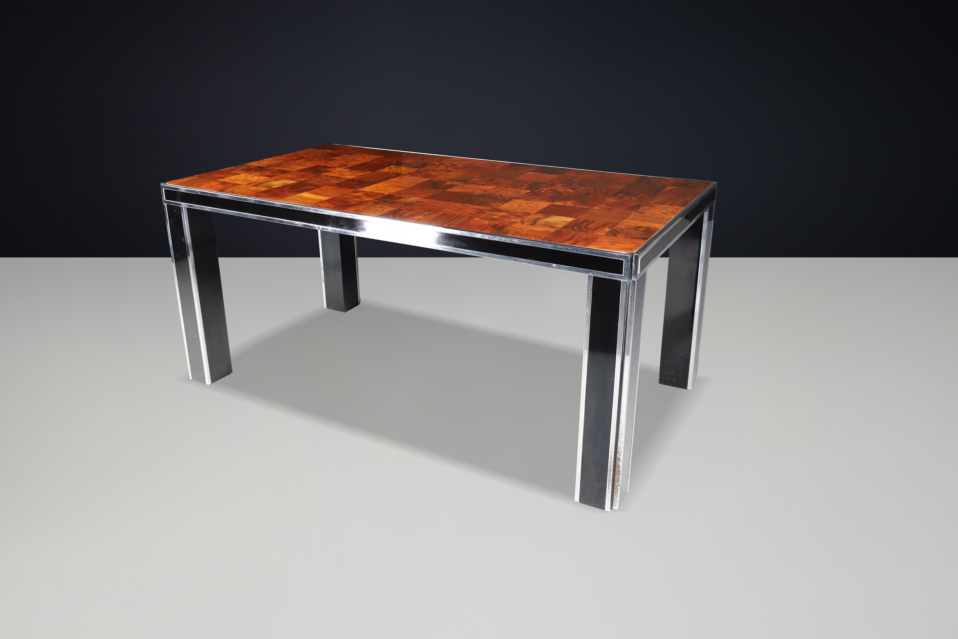 Mid century modern Burl and Chrome Table by Willy Rizzo, Italy 1970s Mid-20th century